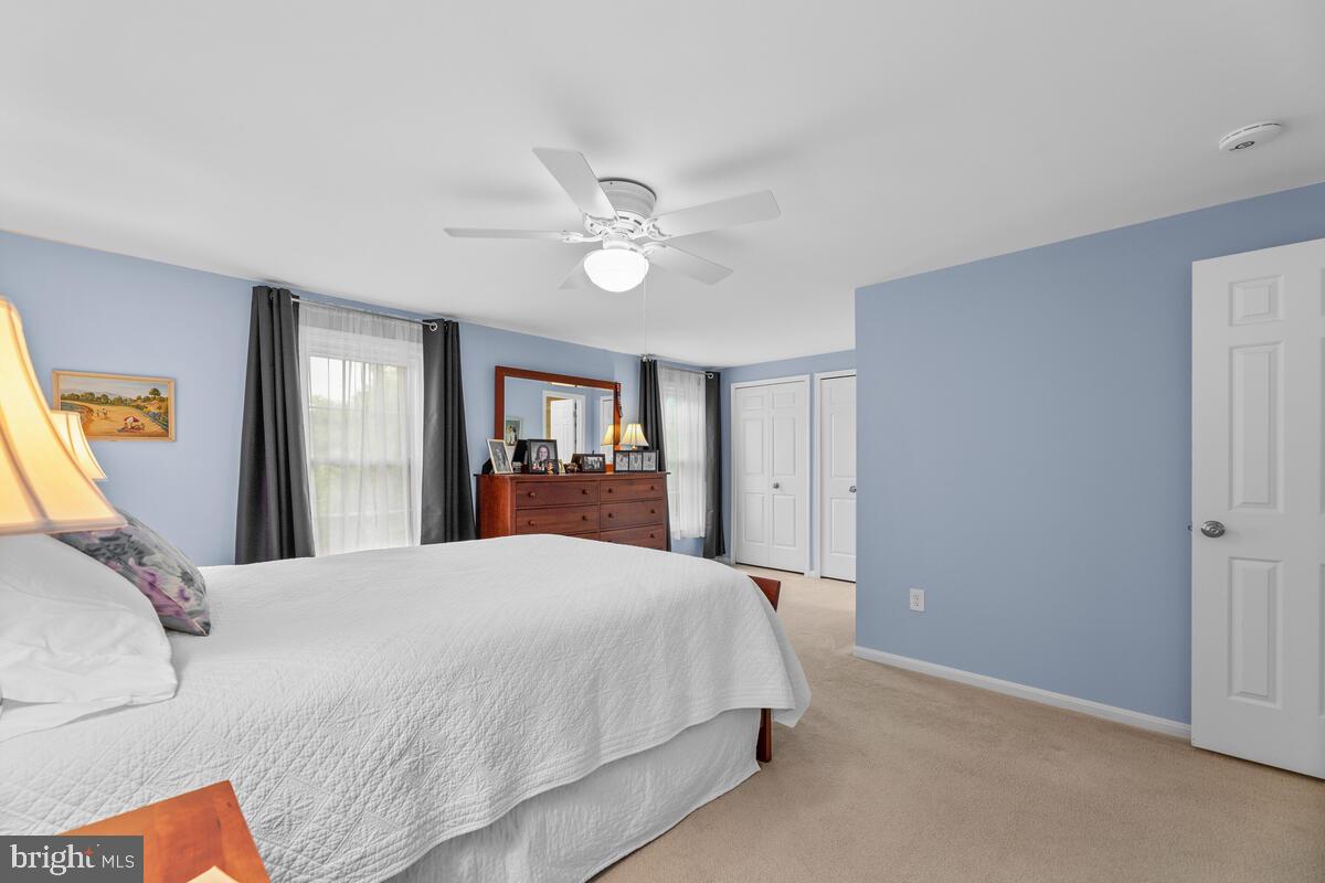 DUMONT OAKS - Residential