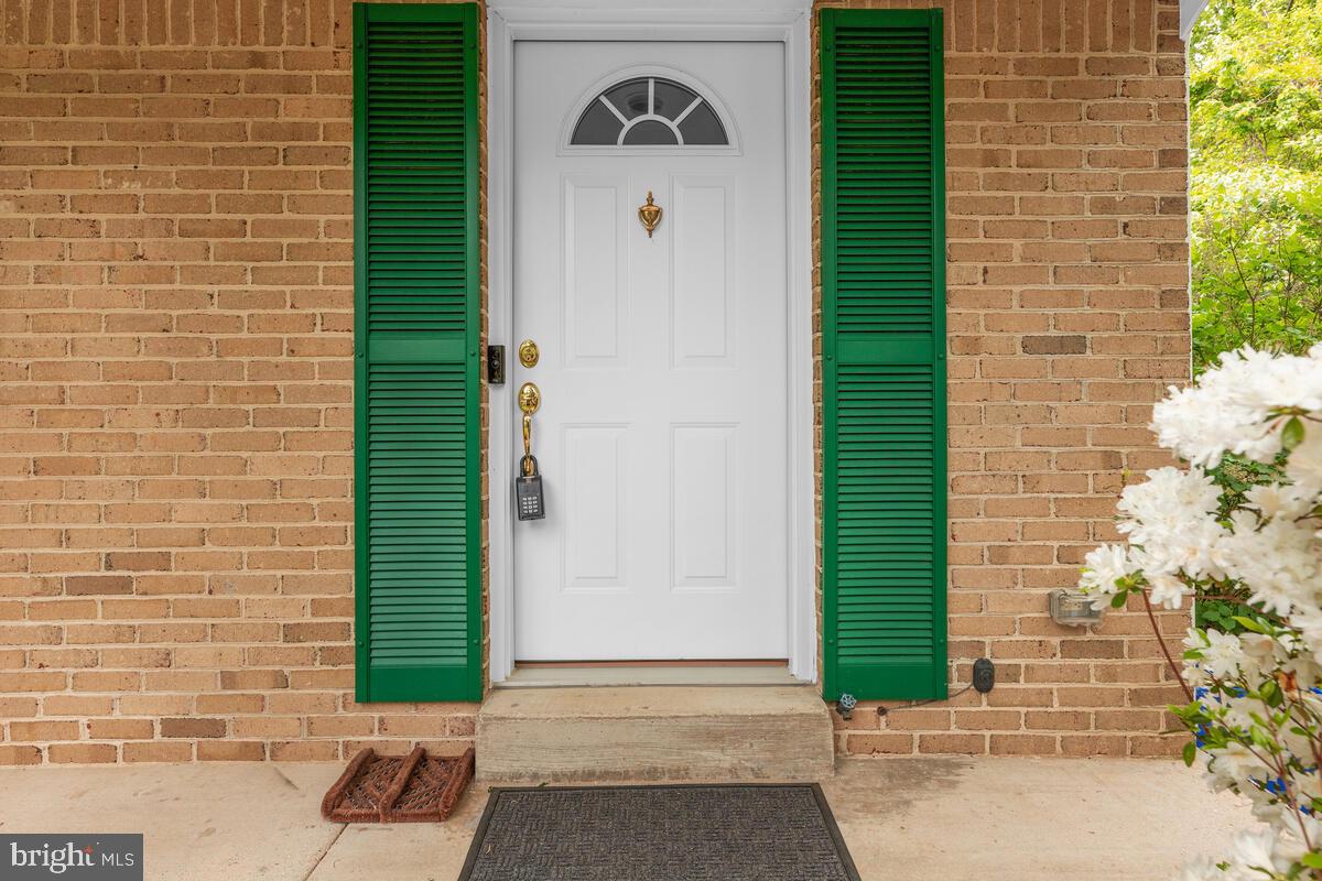 DUMONT OAKS - Residential