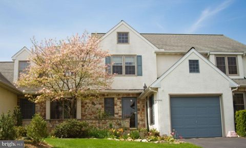 Townhouse For Sale - 21 Meadowview Drive<br/> ELVERSON, PA 19520