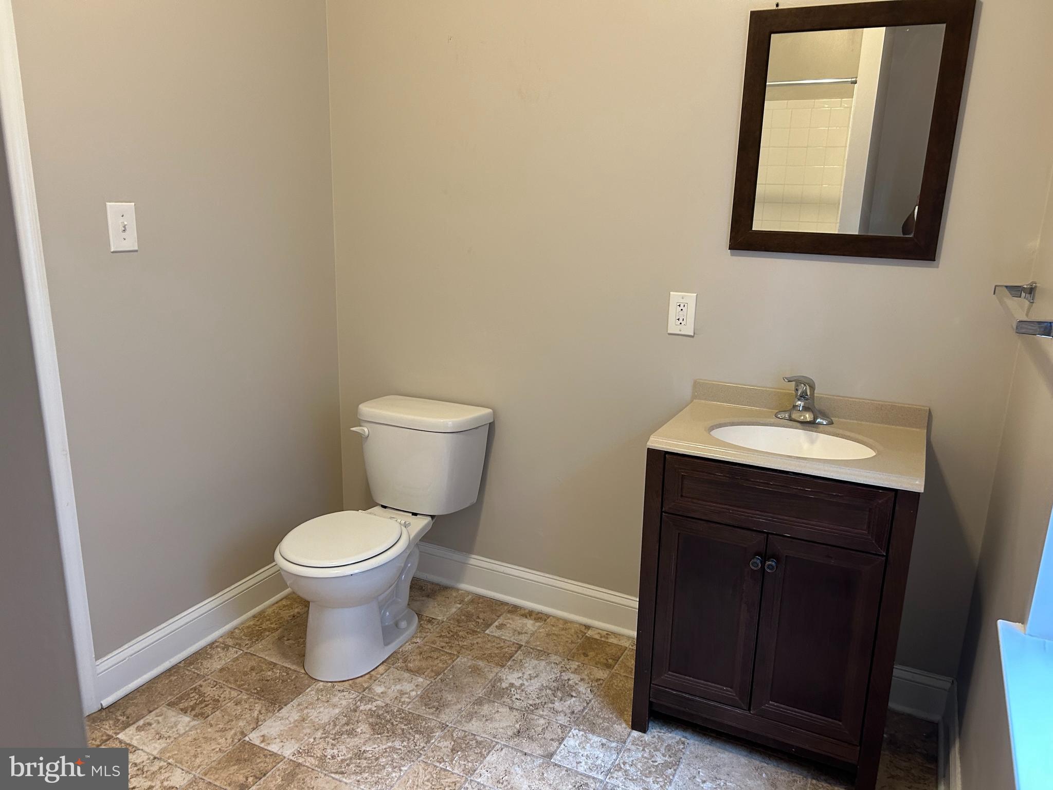 PHILADELPHIA (WEST) - Residential Lease