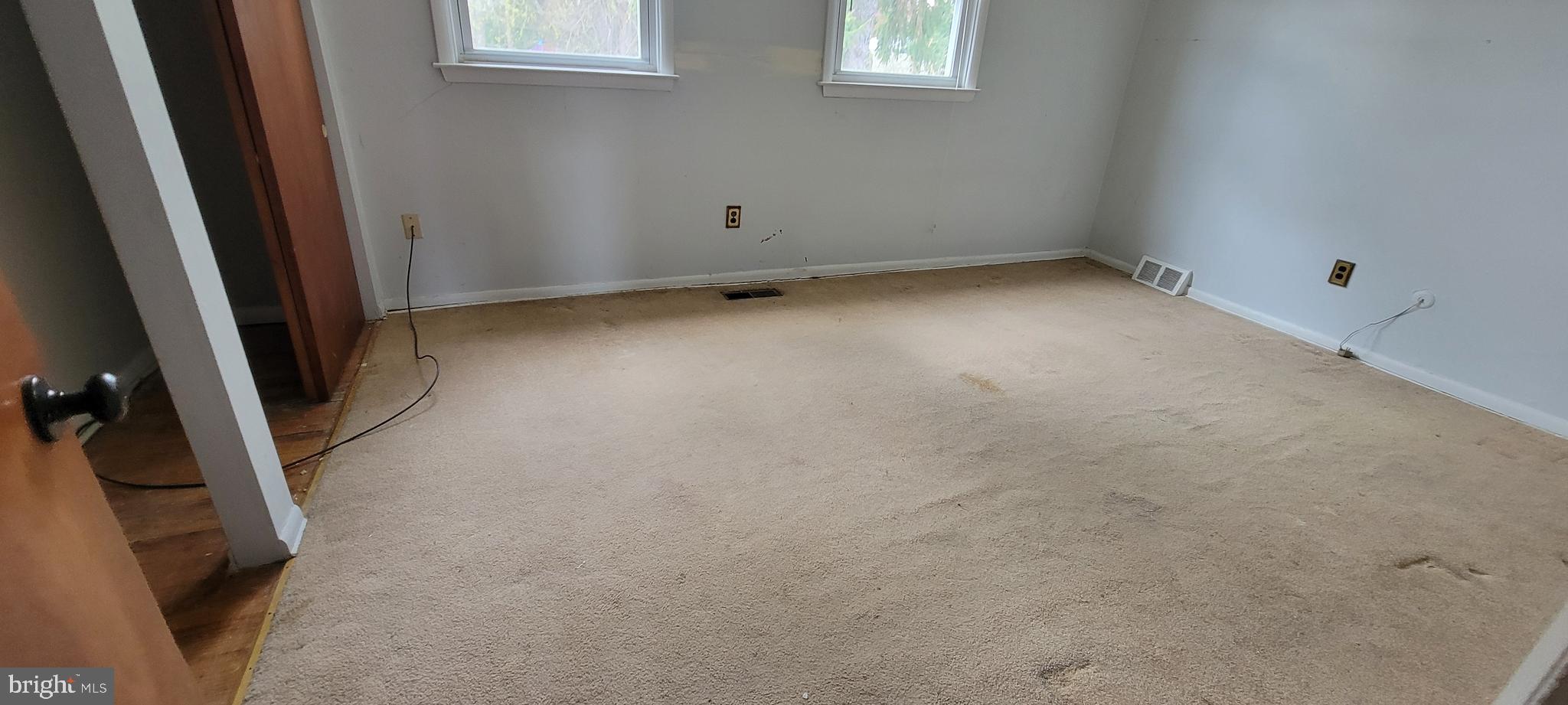 ROXBOROUGH - Residential