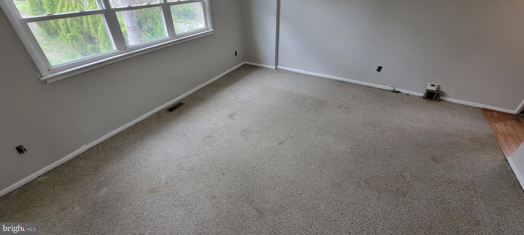 ROXBOROUGH - Residential