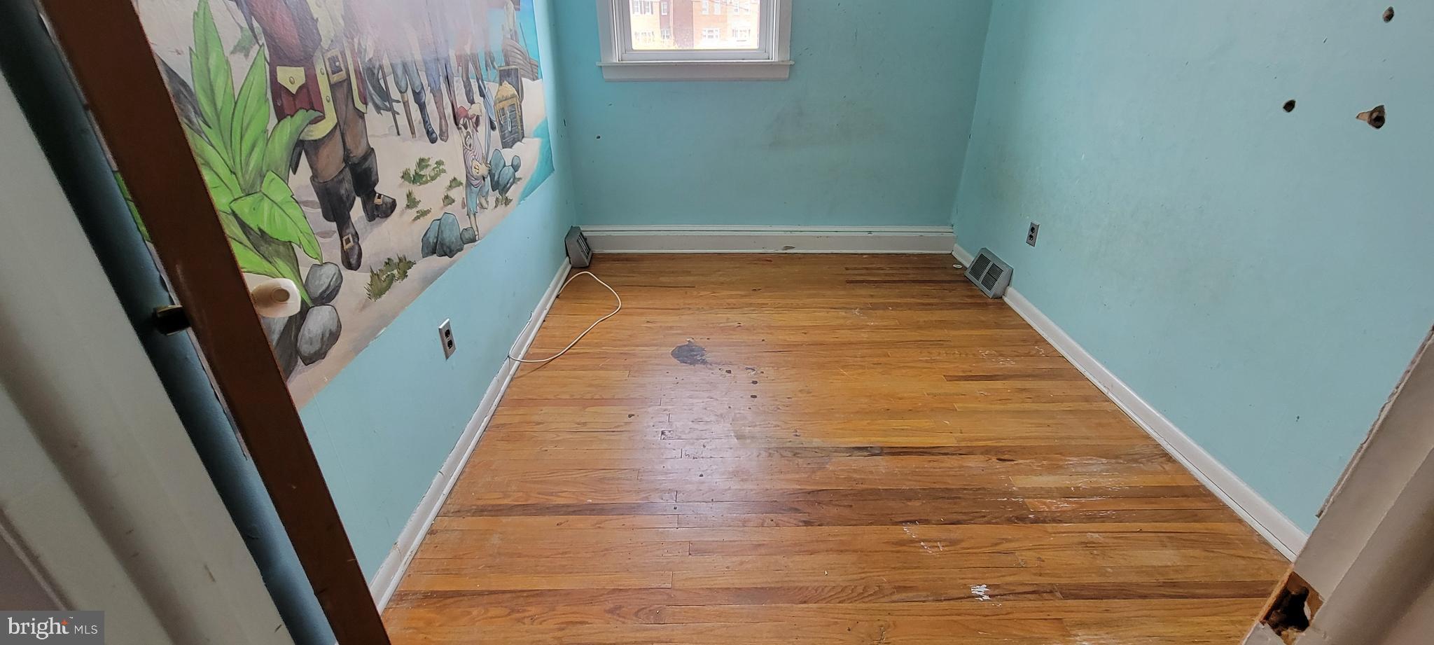 ROXBOROUGH - Residential