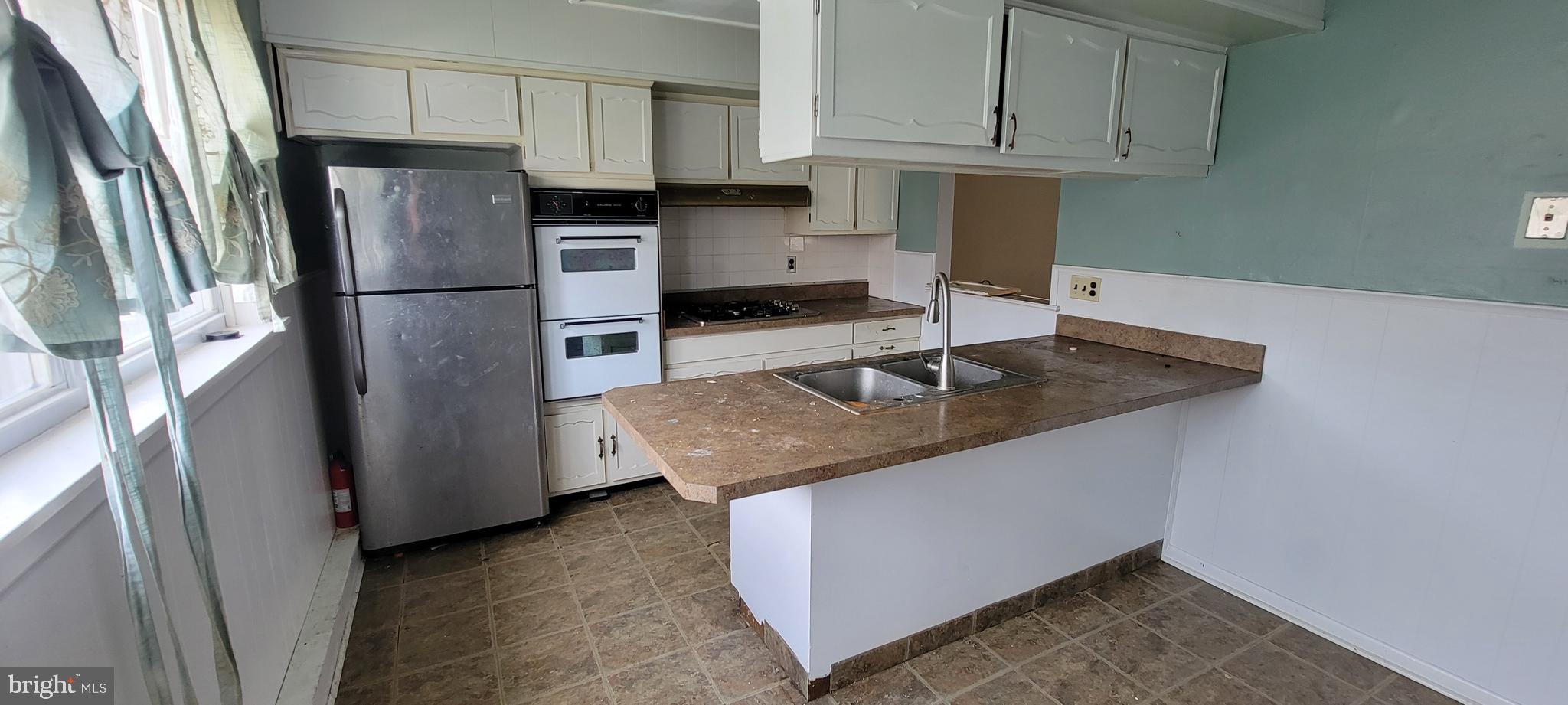 ROXBOROUGH - Residential