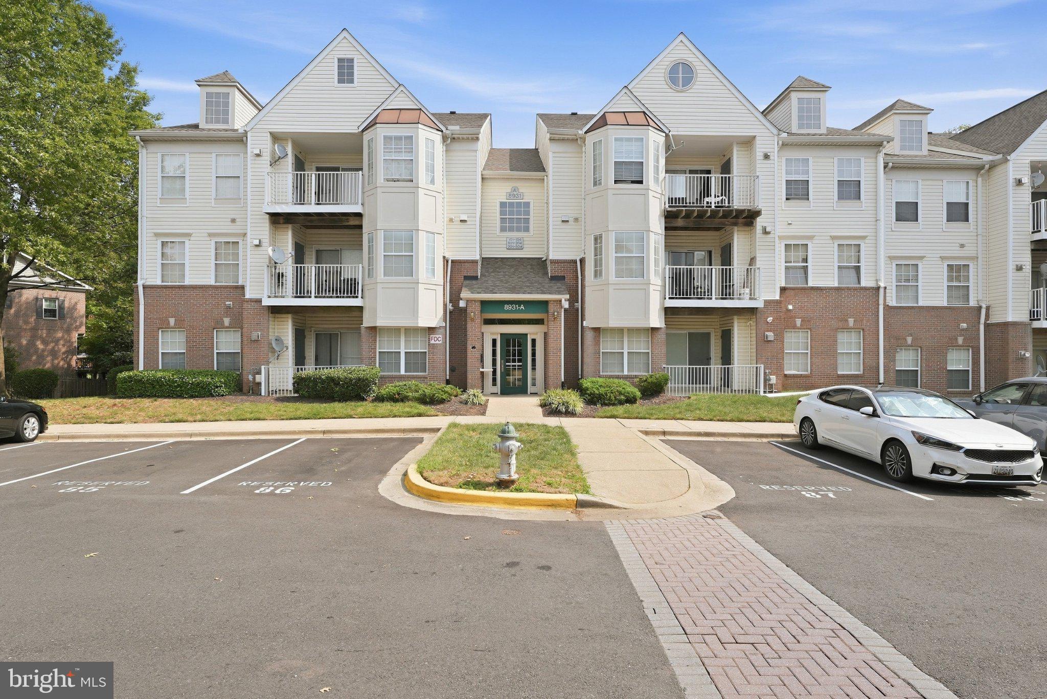 8931 TOWN CIRCLE 6-102