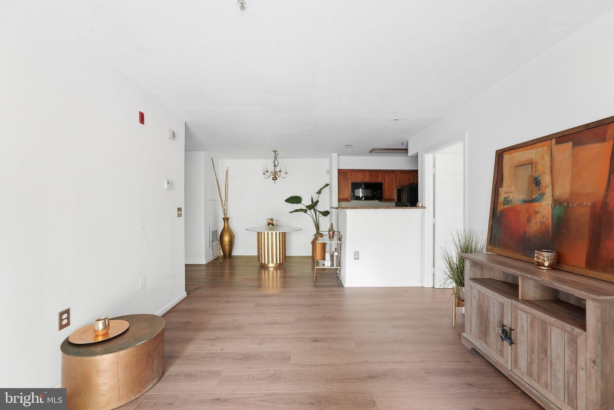 8931 TOWN CIRCLE 6-102