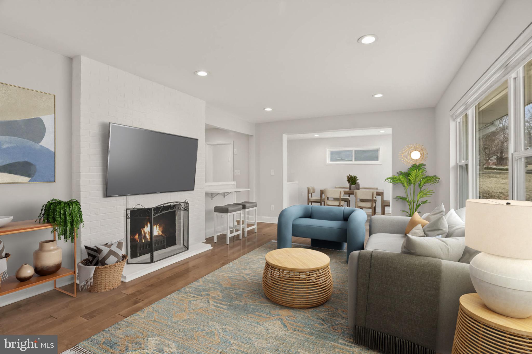 FORT WASHINGTON - Residential