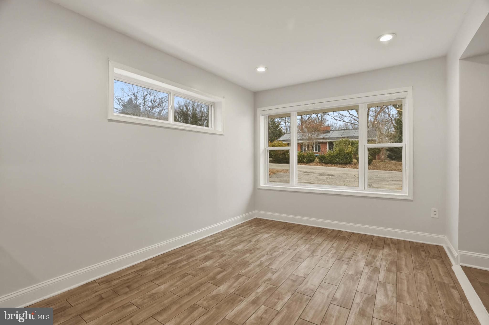 FORT WASHINGTON - Residential