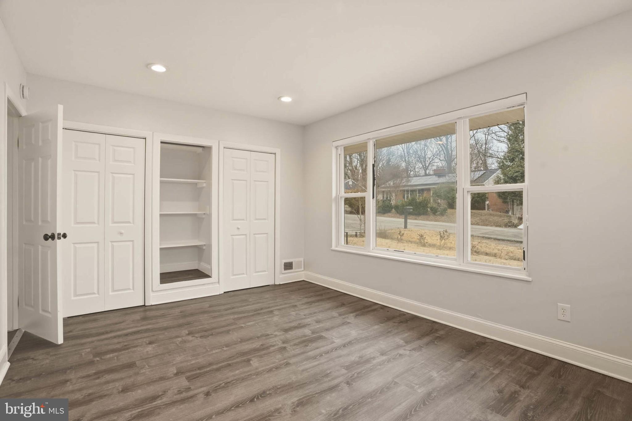 FORT WASHINGTON - Residential