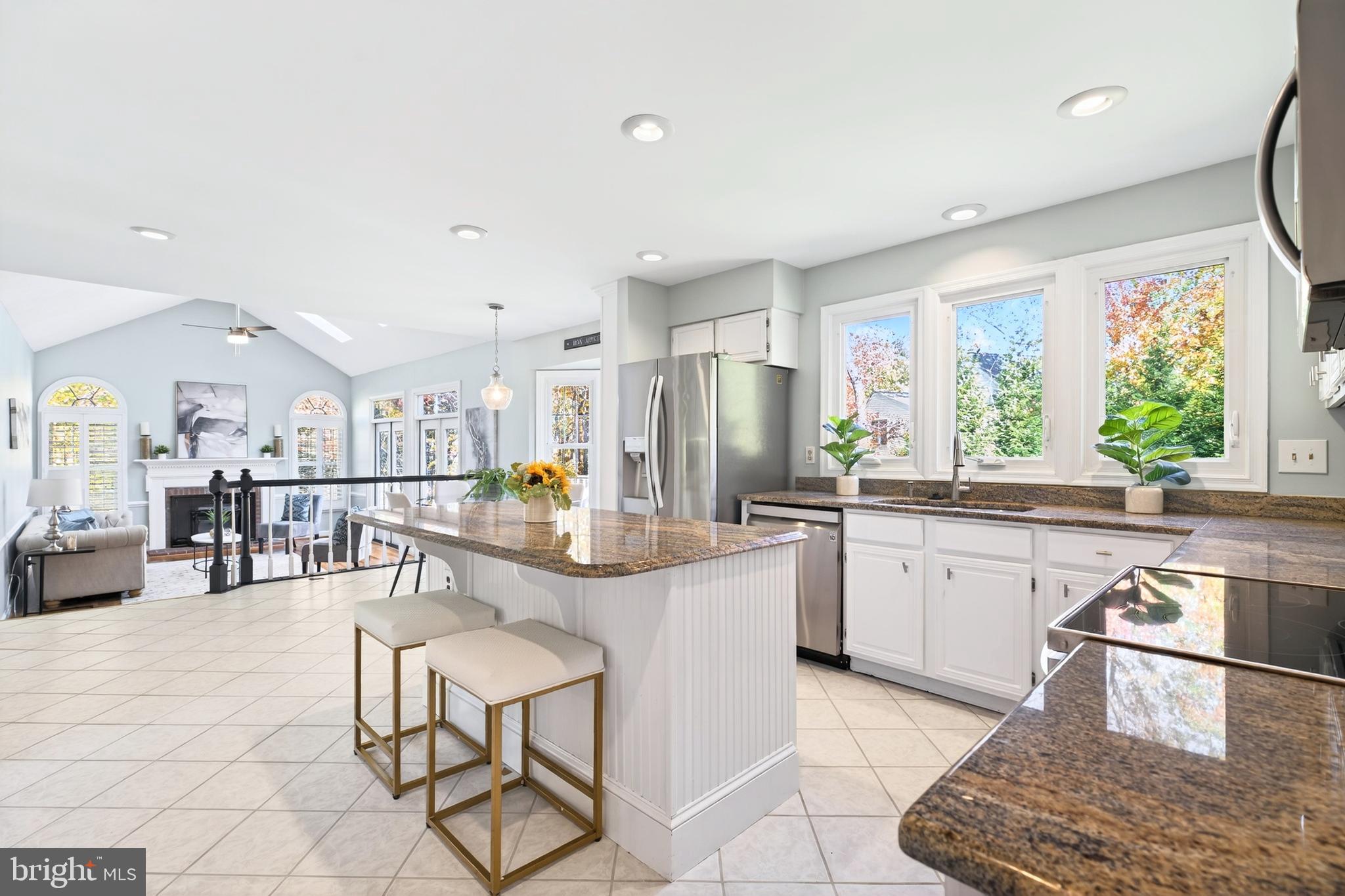 CROSSPOINTE - Residential