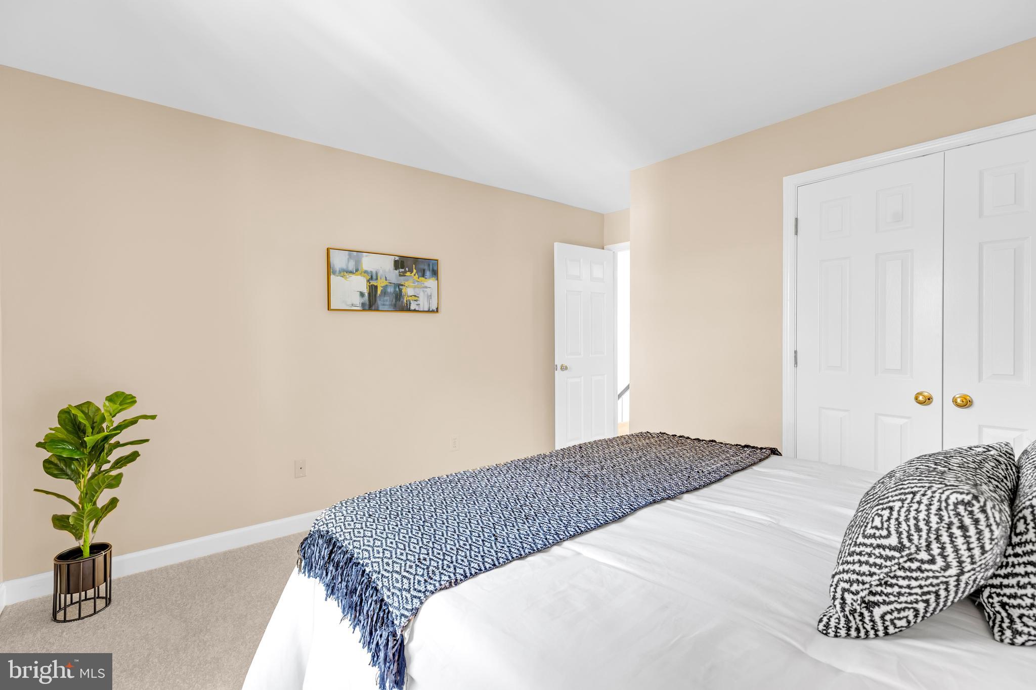 CROSSPOINTE - Residential