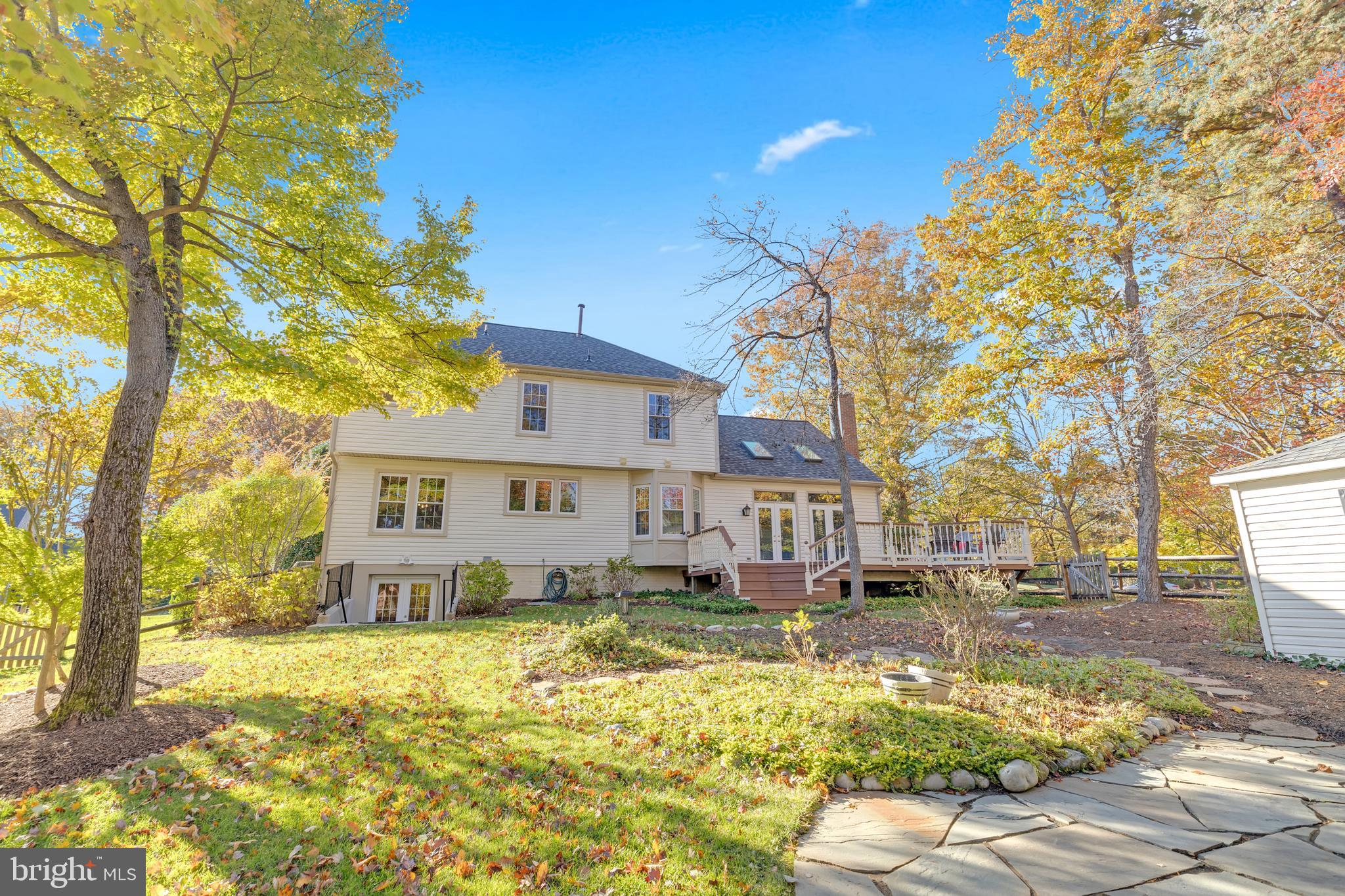 CROSSPOINTE - Residential