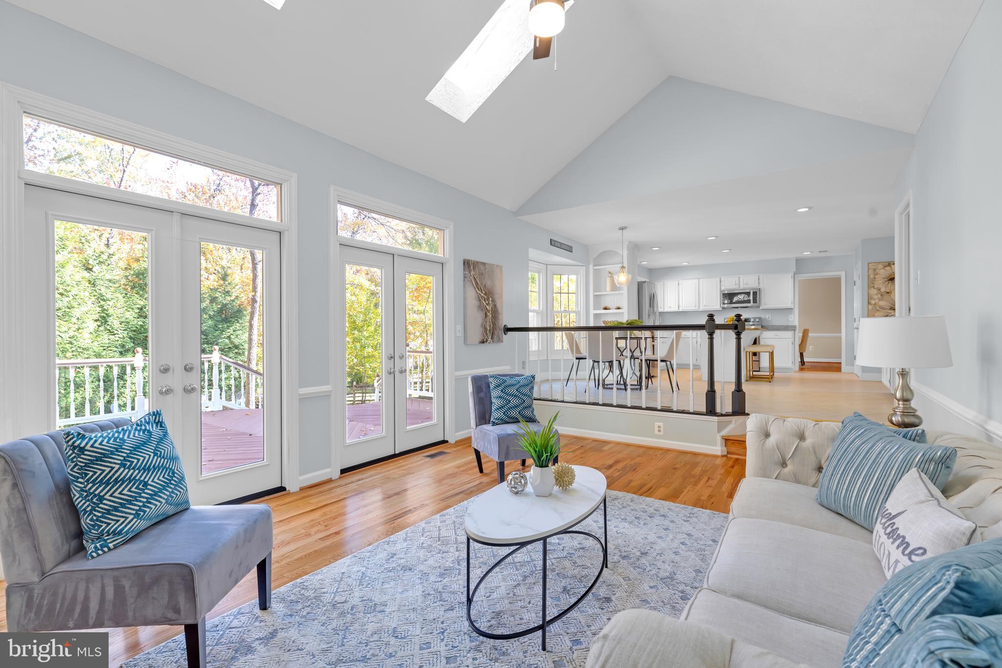 CROSSPOINTE - Residential