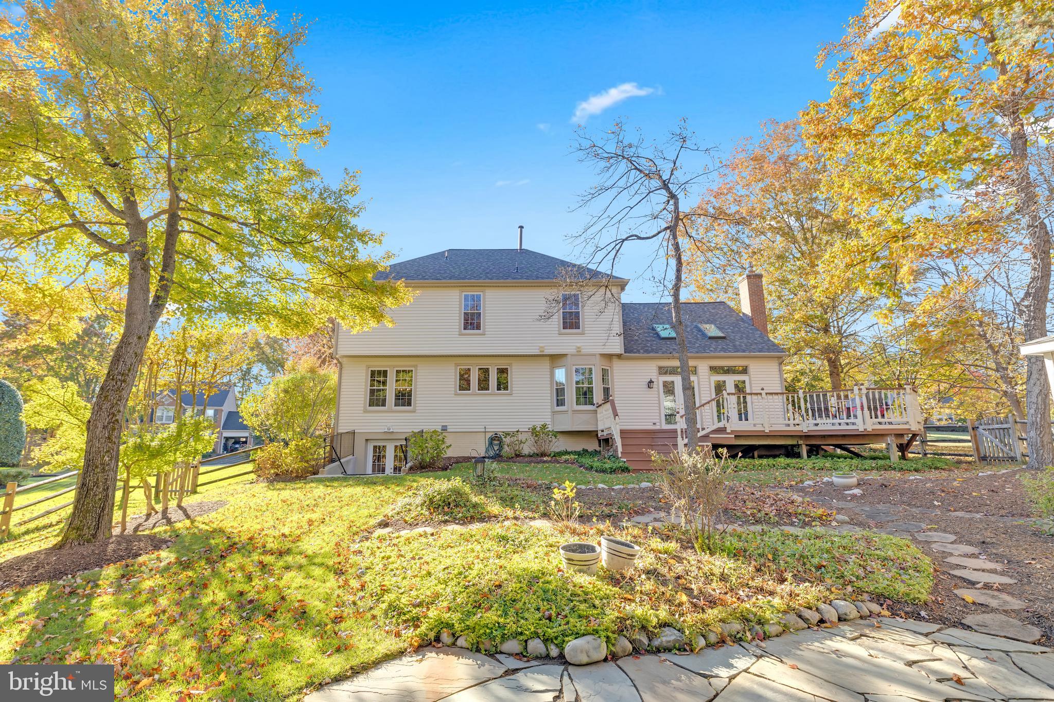 CROSSPOINTE - Residential