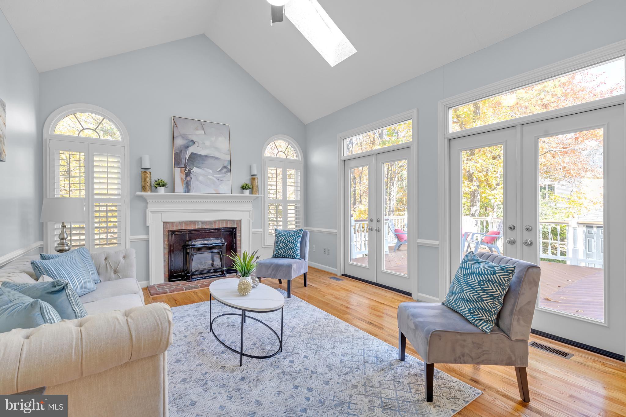 CROSSPOINTE - Residential