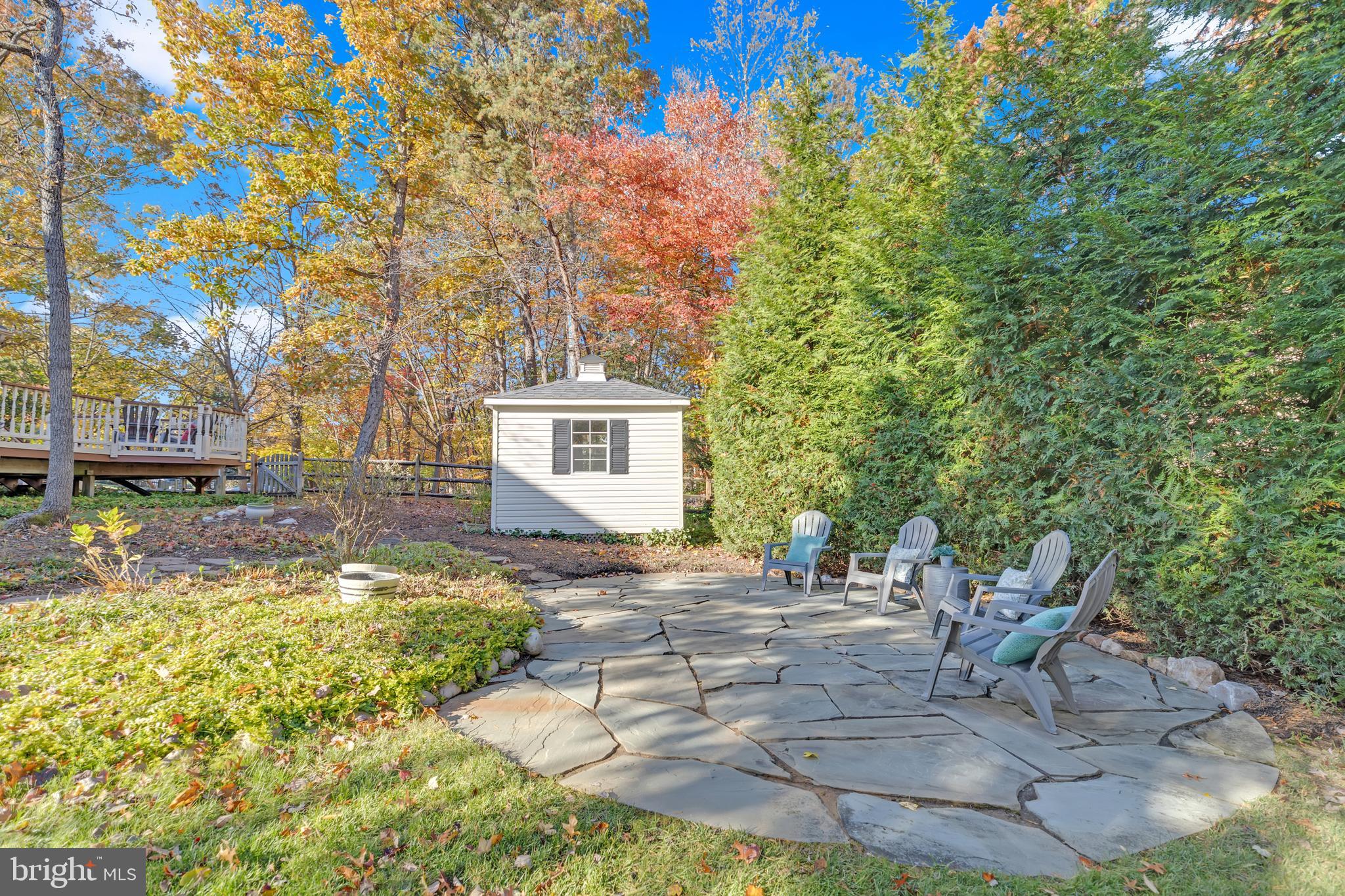 CROSSPOINTE - Residential