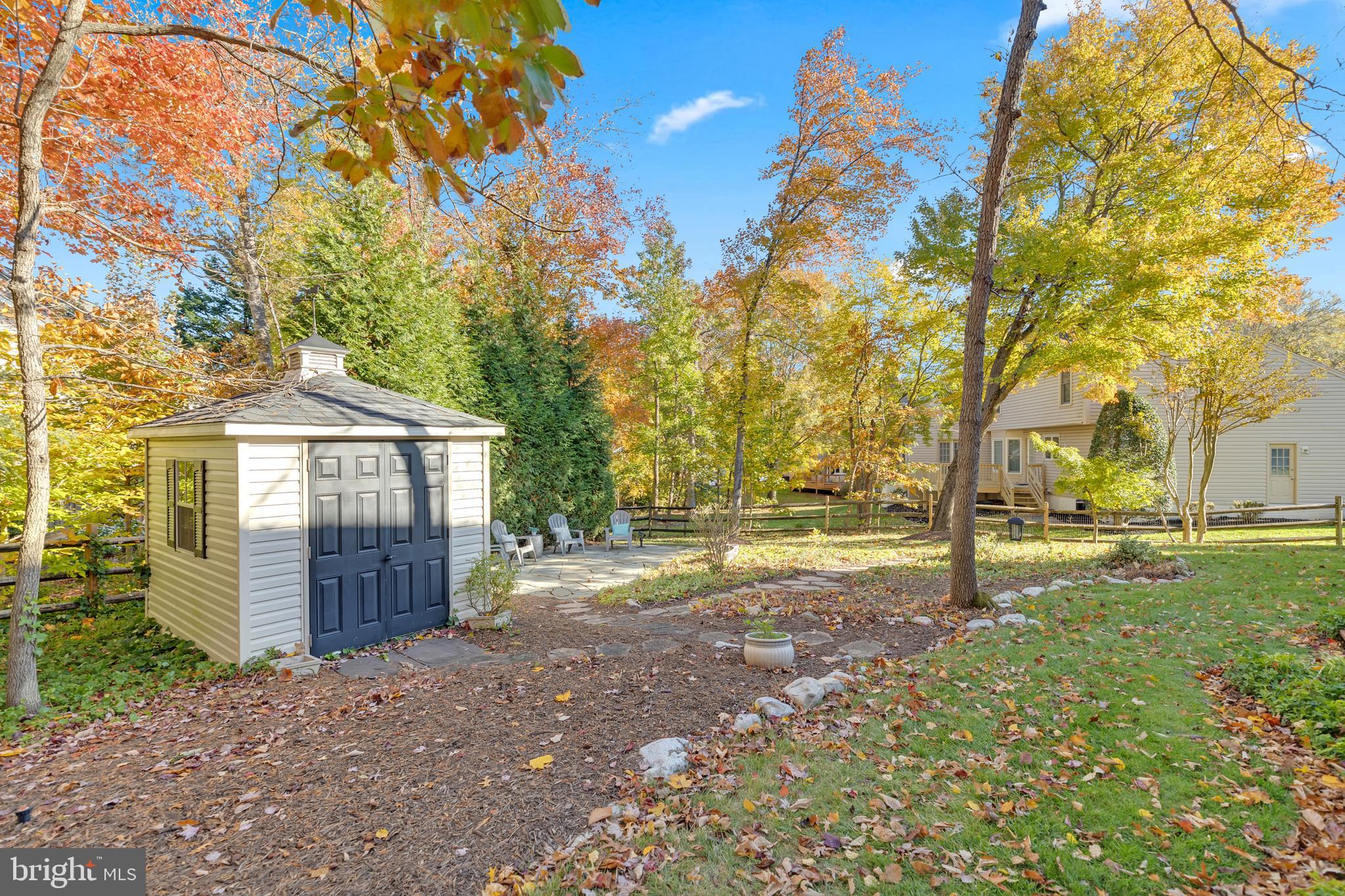 CROSSPOINTE - Residential