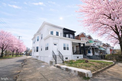Townhouse For Sale - 1001 S 60th Street<br/> PHILADELPHIA, PA 19143