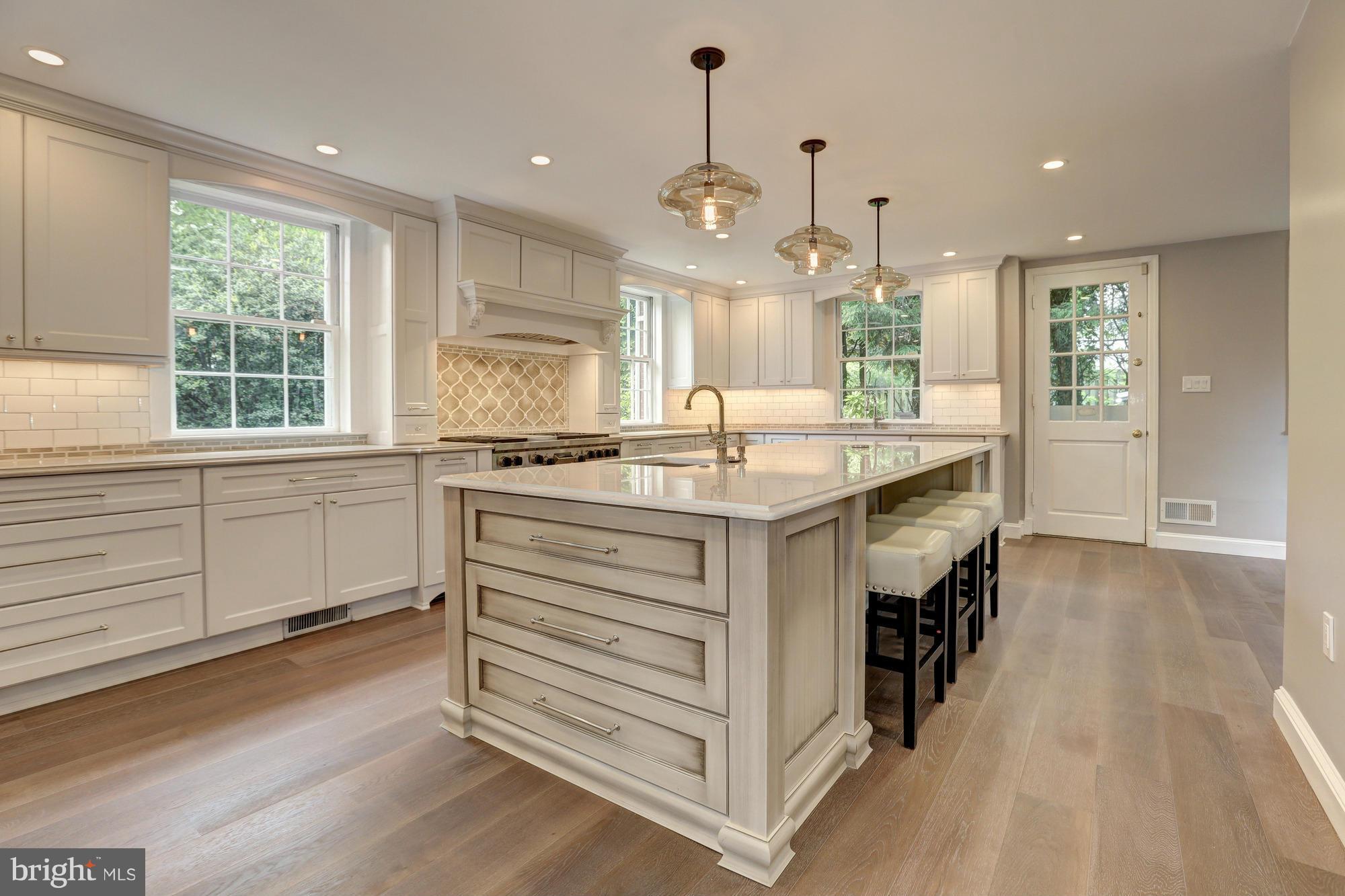 SPRING VALLEY - Residential