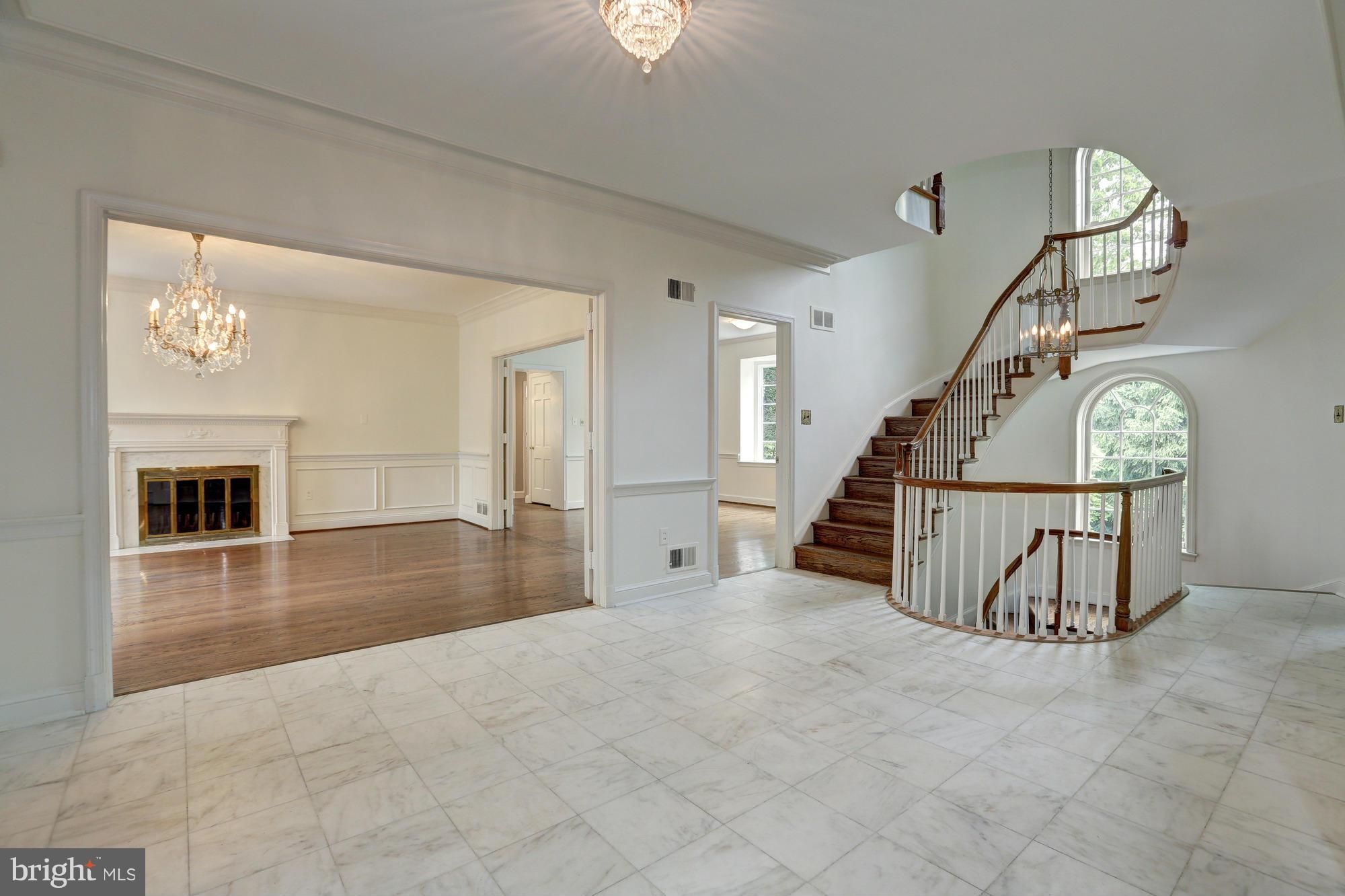 SPRING VALLEY - Residential