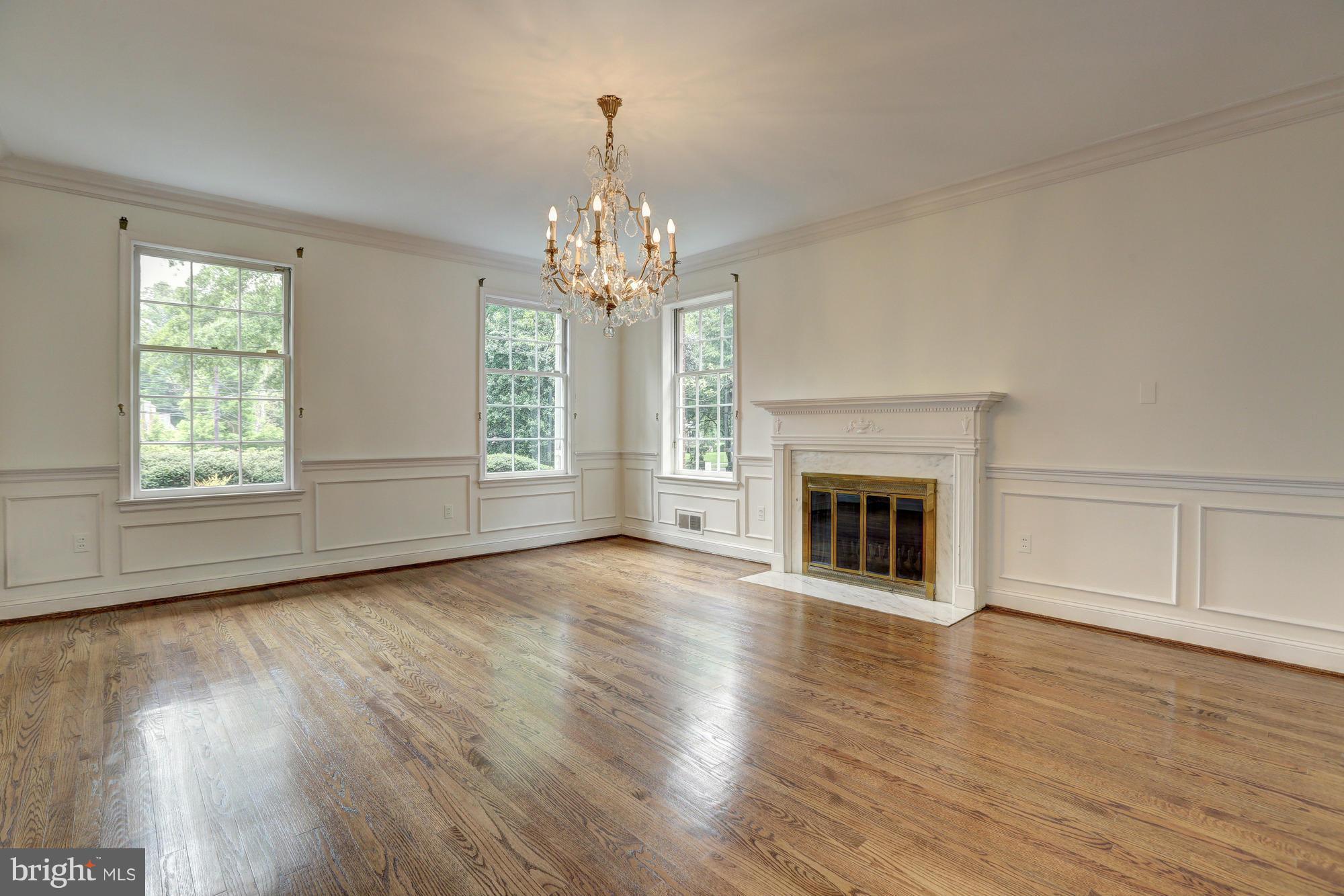 SPRING VALLEY - Residential