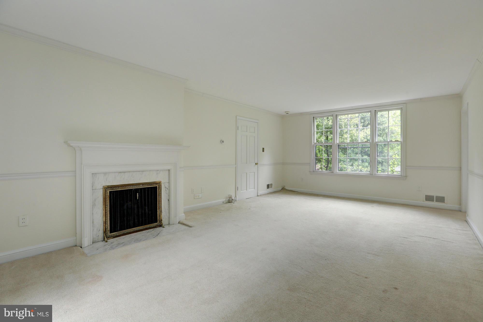 SPRING VALLEY - Residential