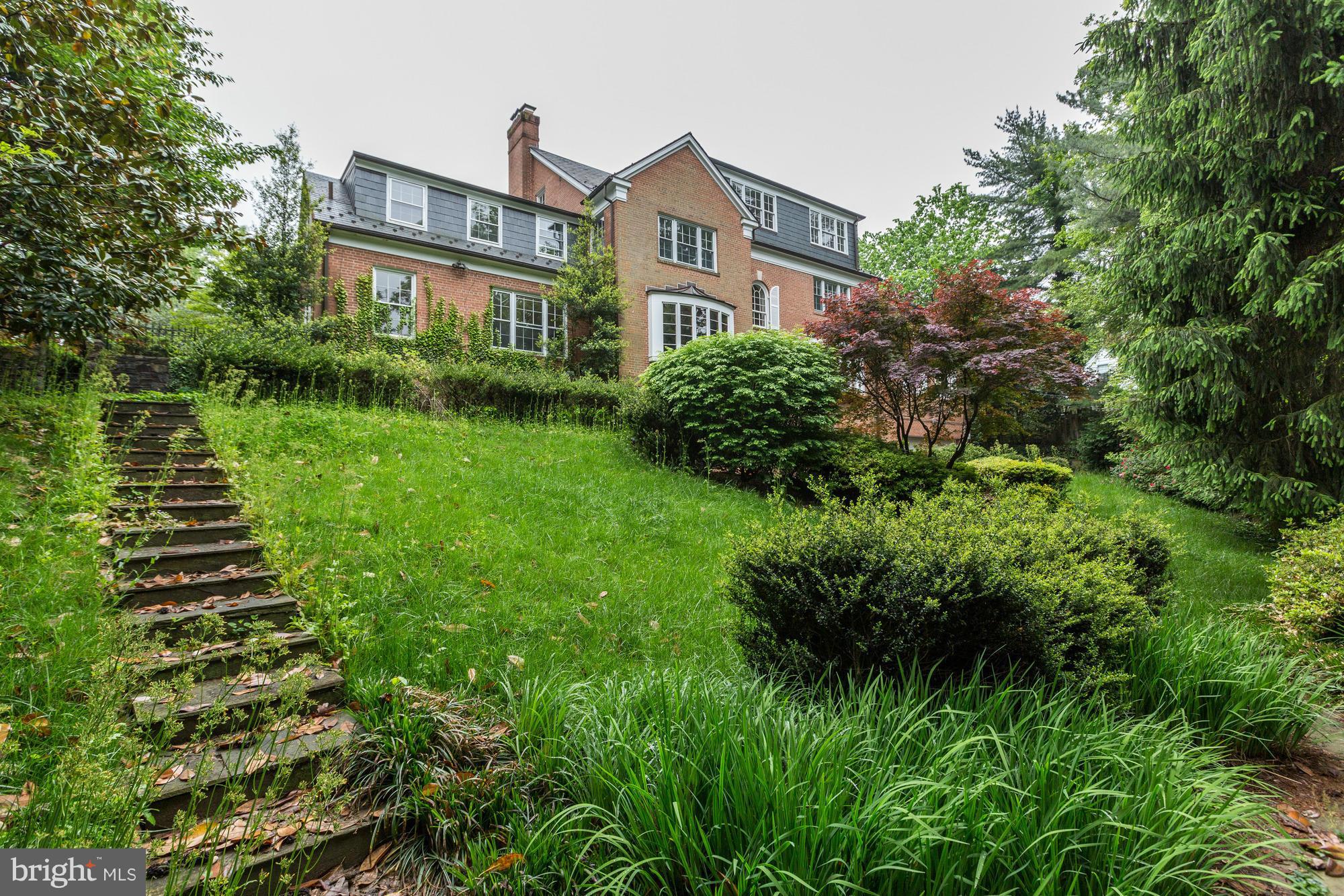 SPRING VALLEY - Residential