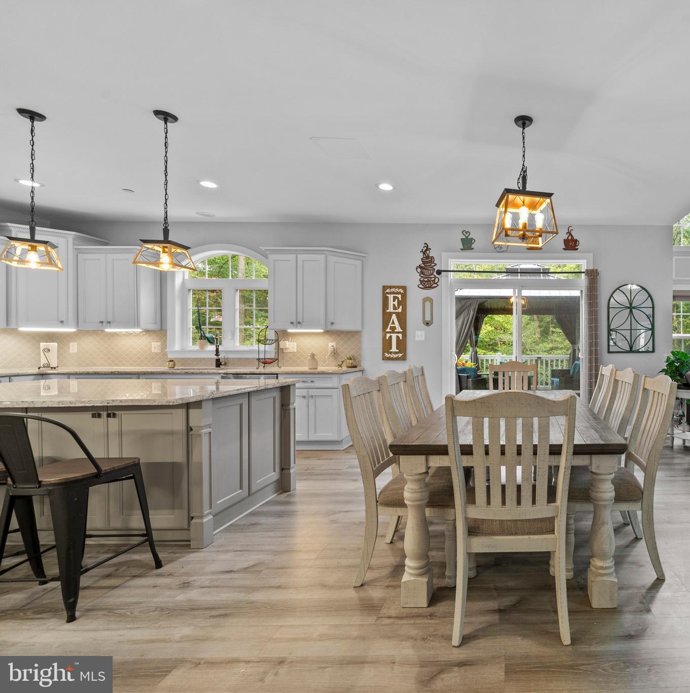 OAKLAND HALL - Residential