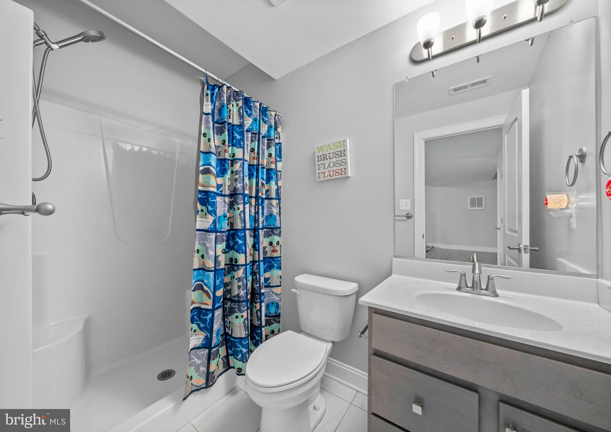 OAKLAND HALL - Residential