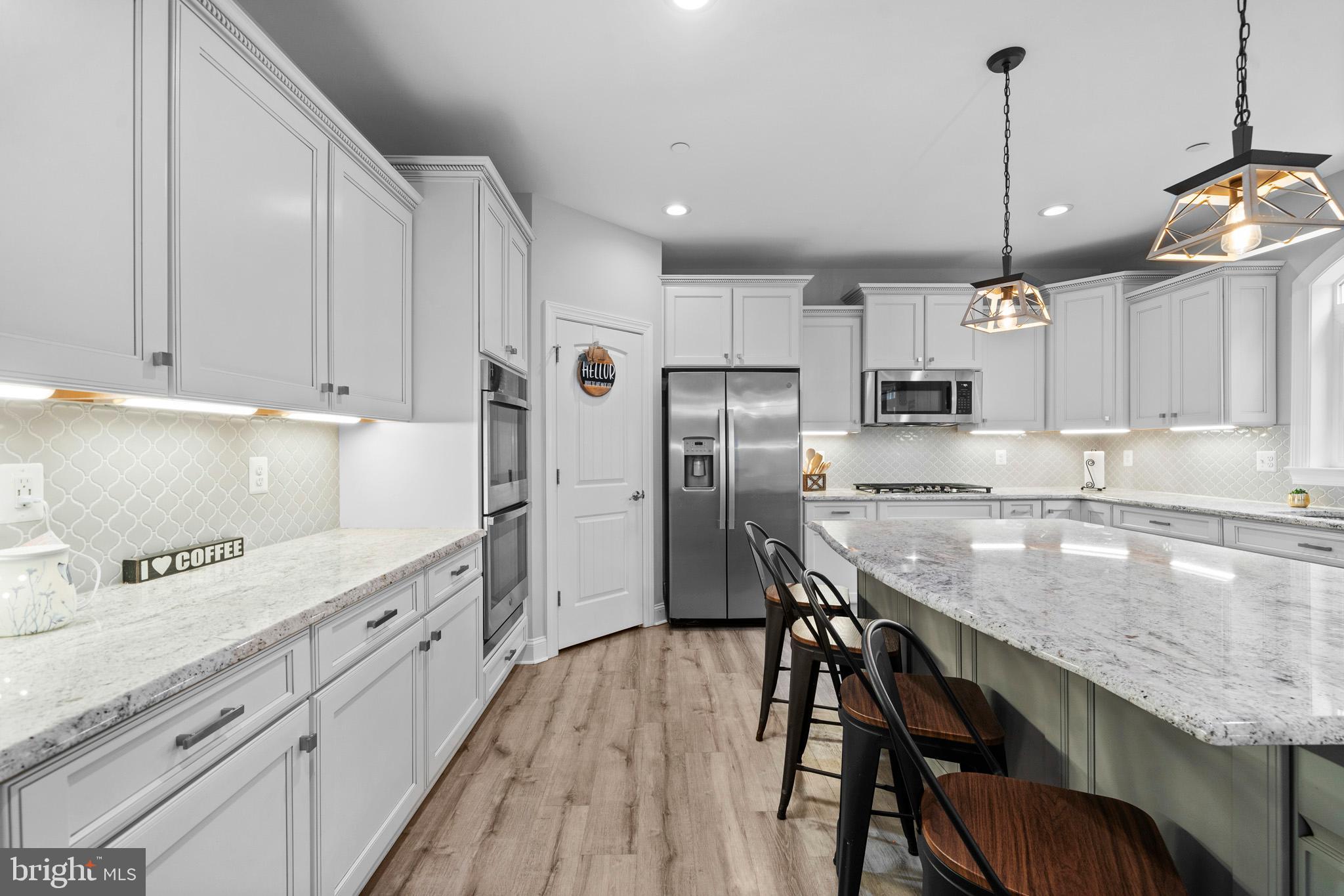 OAKLAND HALL - Residential