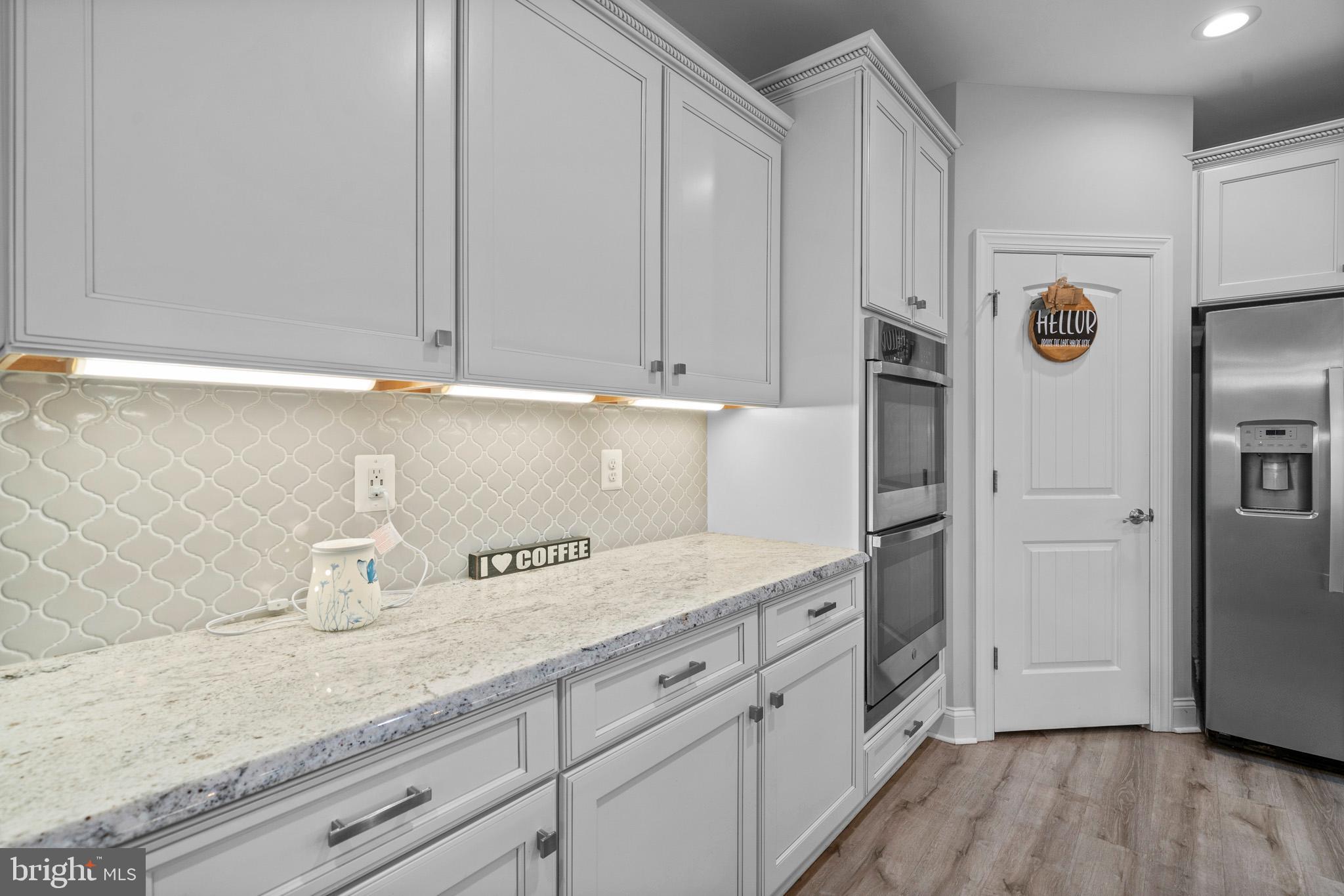 OAKLAND HALL - Residential