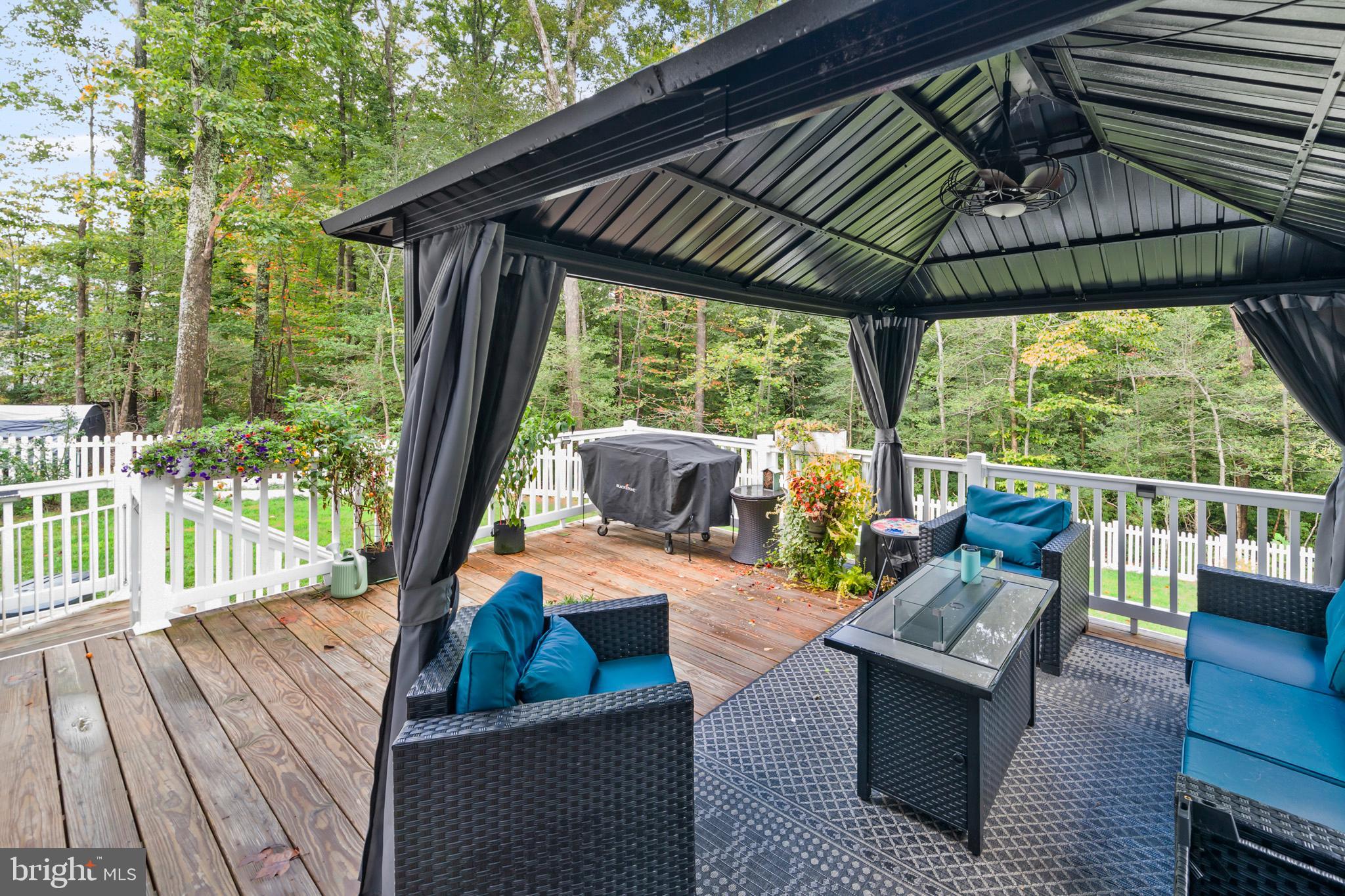 OAKLAND HALL - Residential