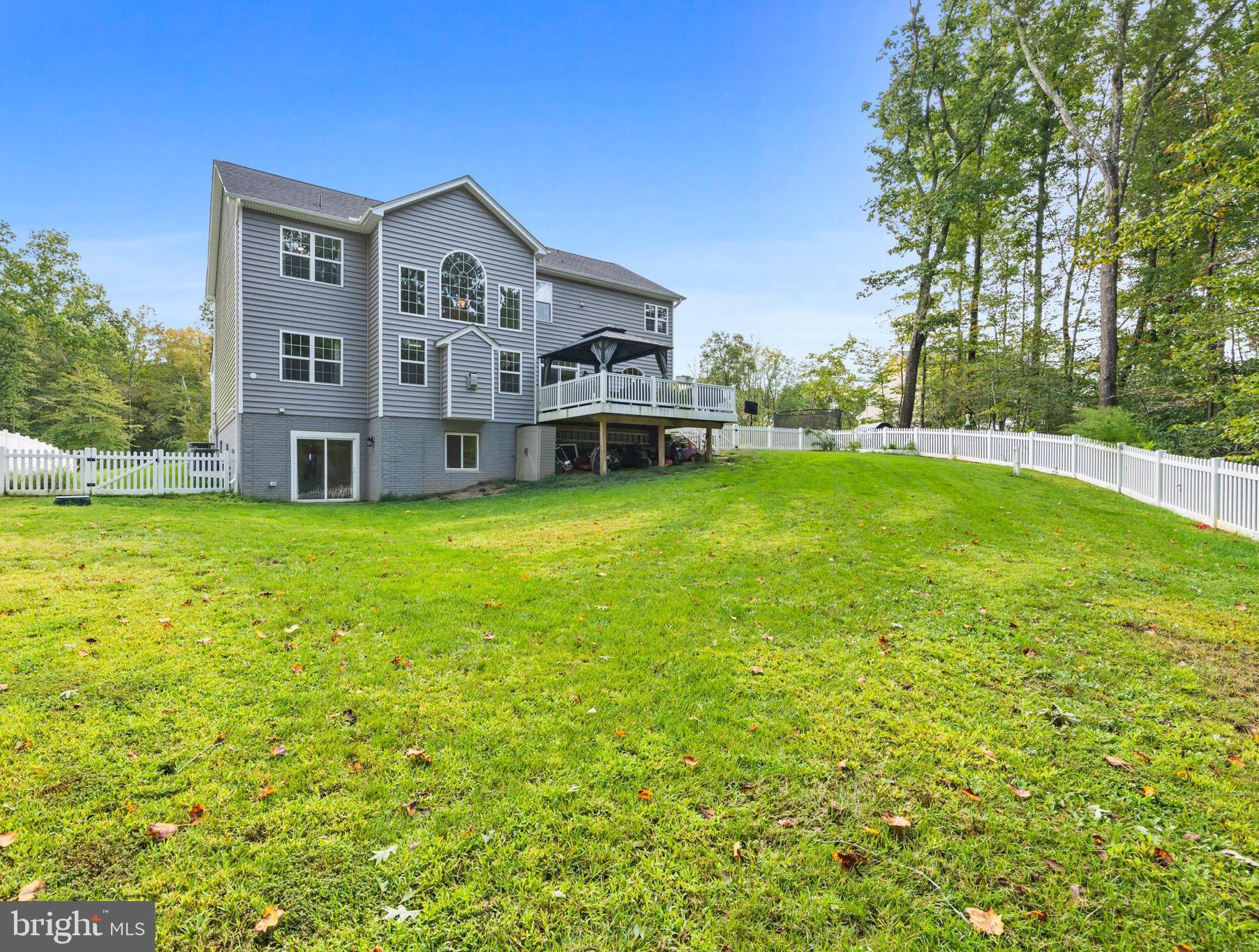 OAKLAND HALL - Residential