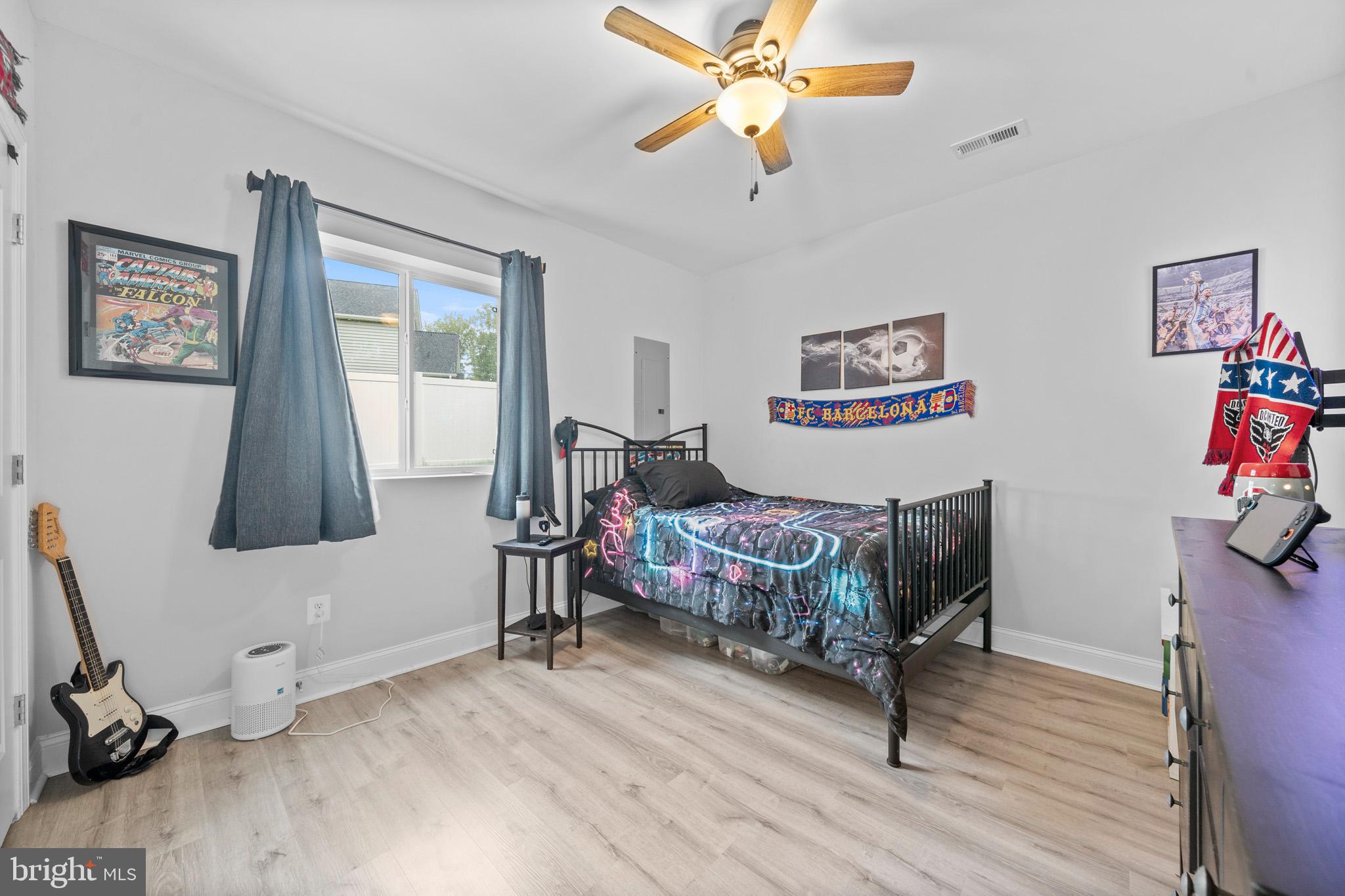 OAKLAND HALL - Residential