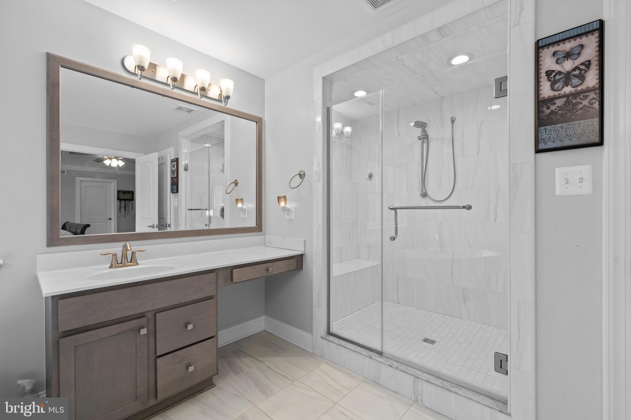 OAKLAND HALL - Residential