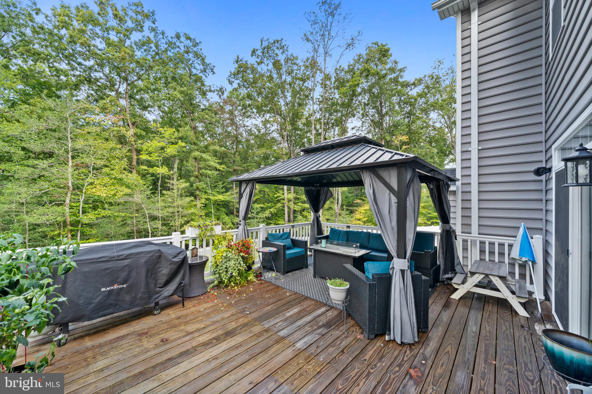 OAKLAND HALL - Residential