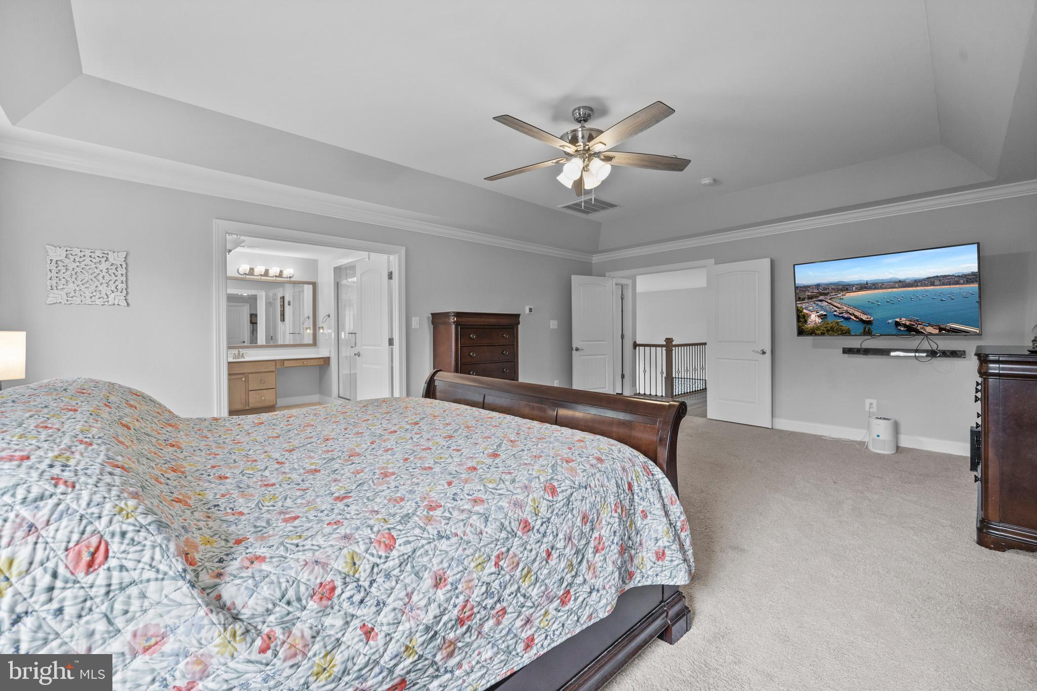 OAKLAND HALL - Residential