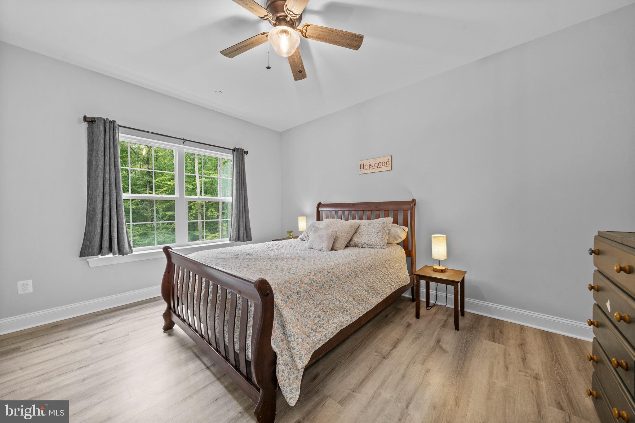 OAKLAND HALL - Residential