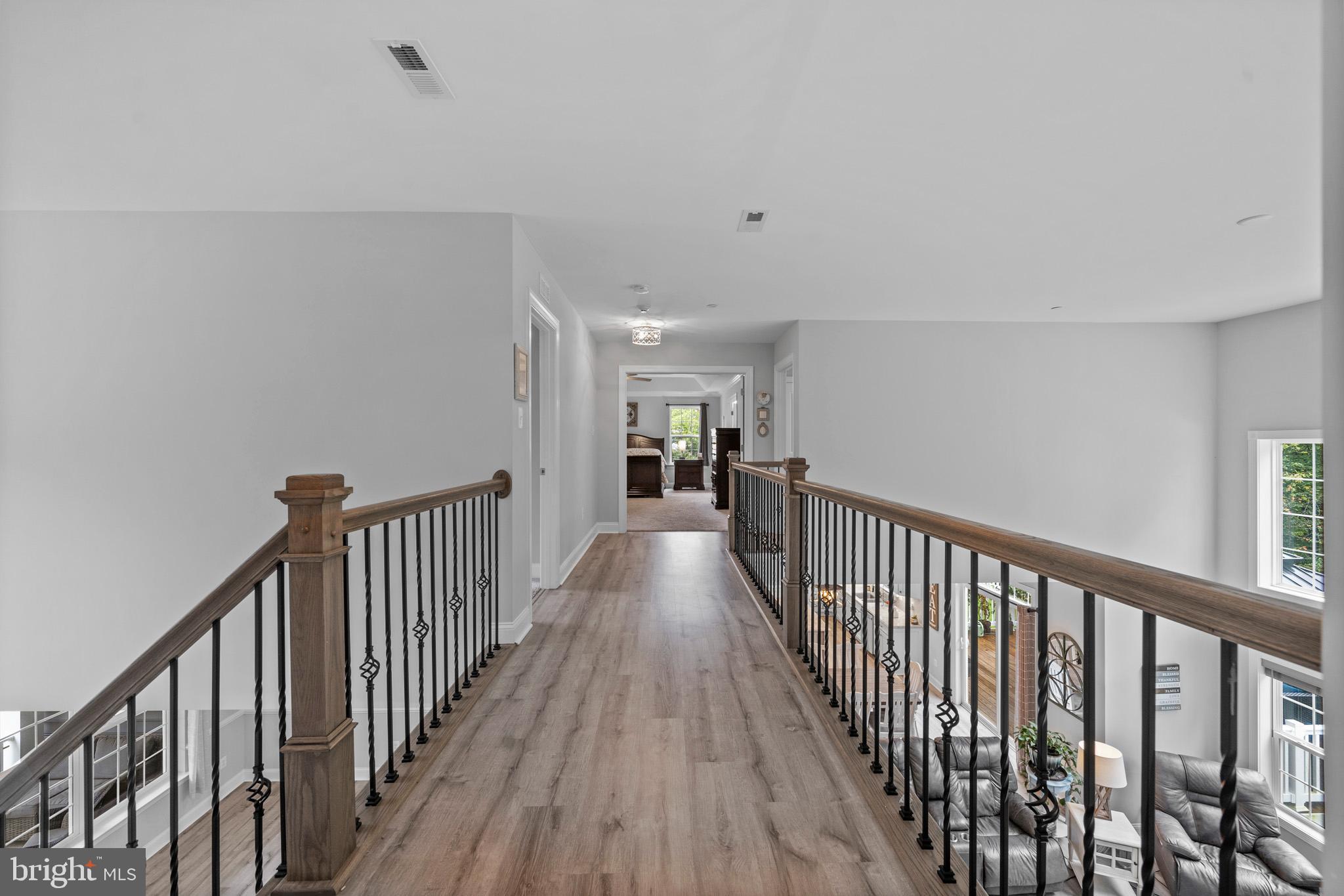 OAKLAND HALL - Residential