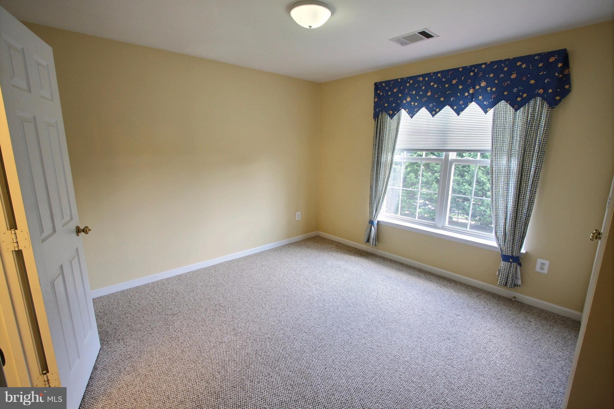 CLOPPERS MILL WEST - Residential