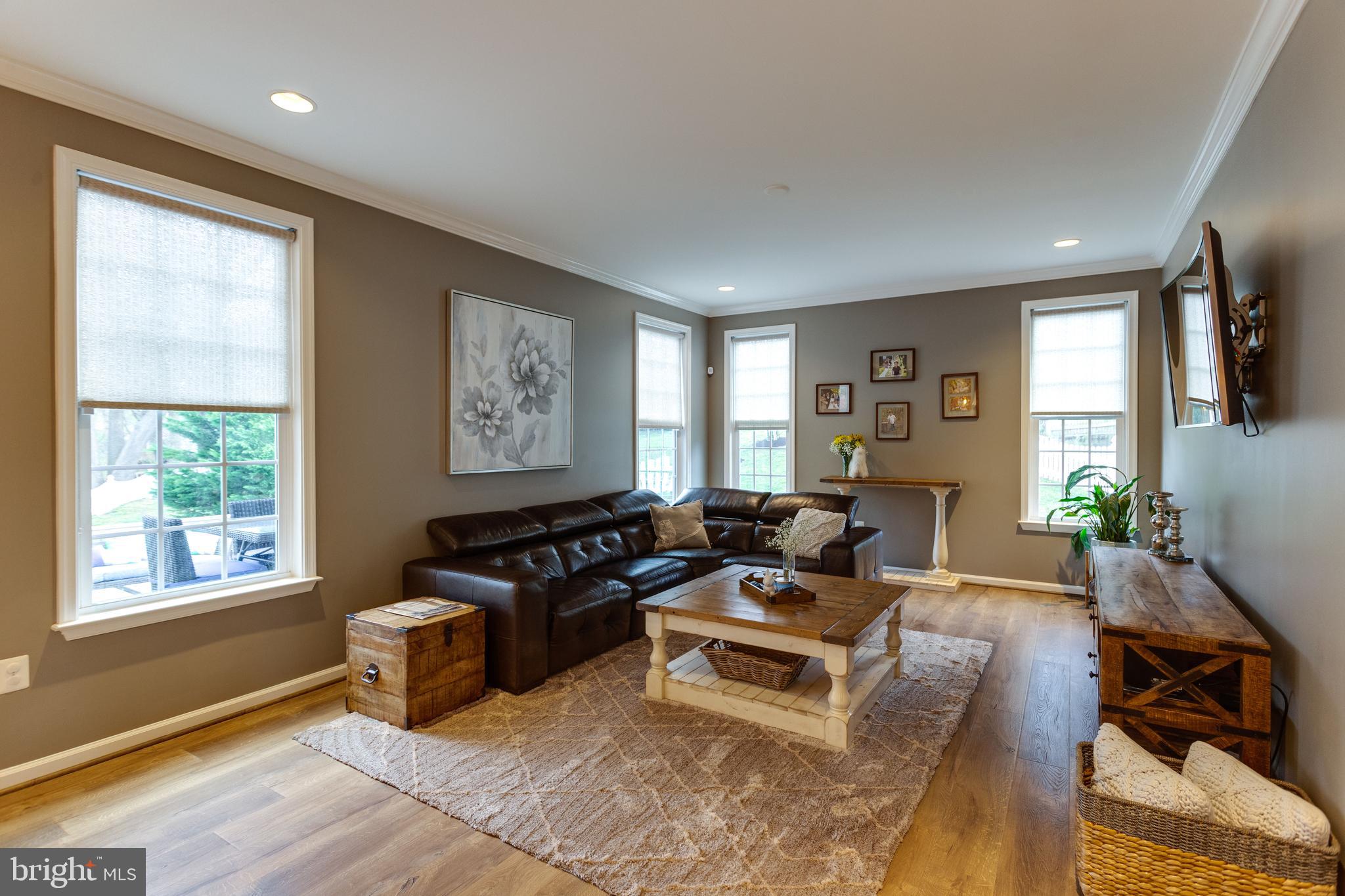 SUN UP - Residential