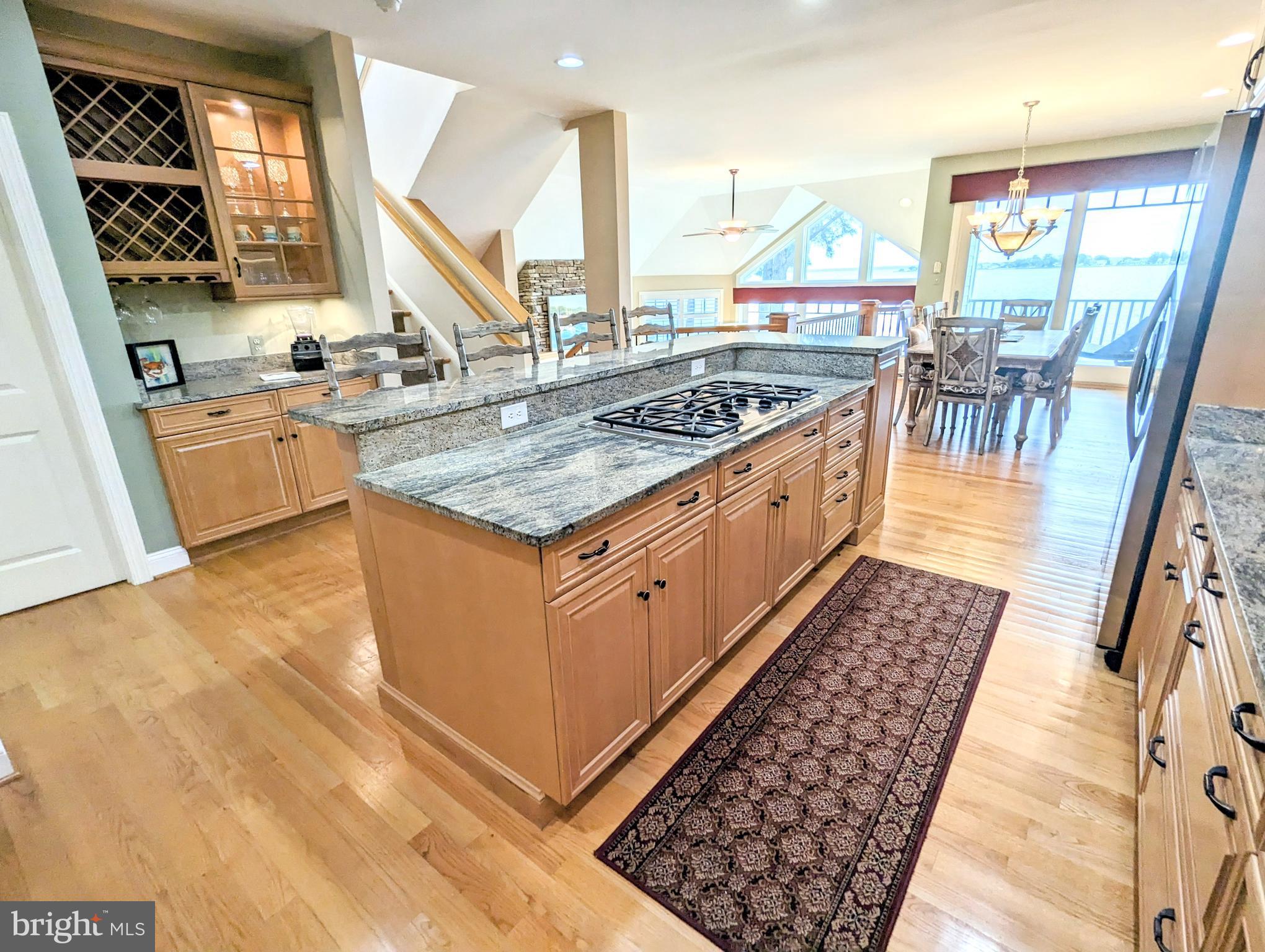 NARROWS POINTE - Residential