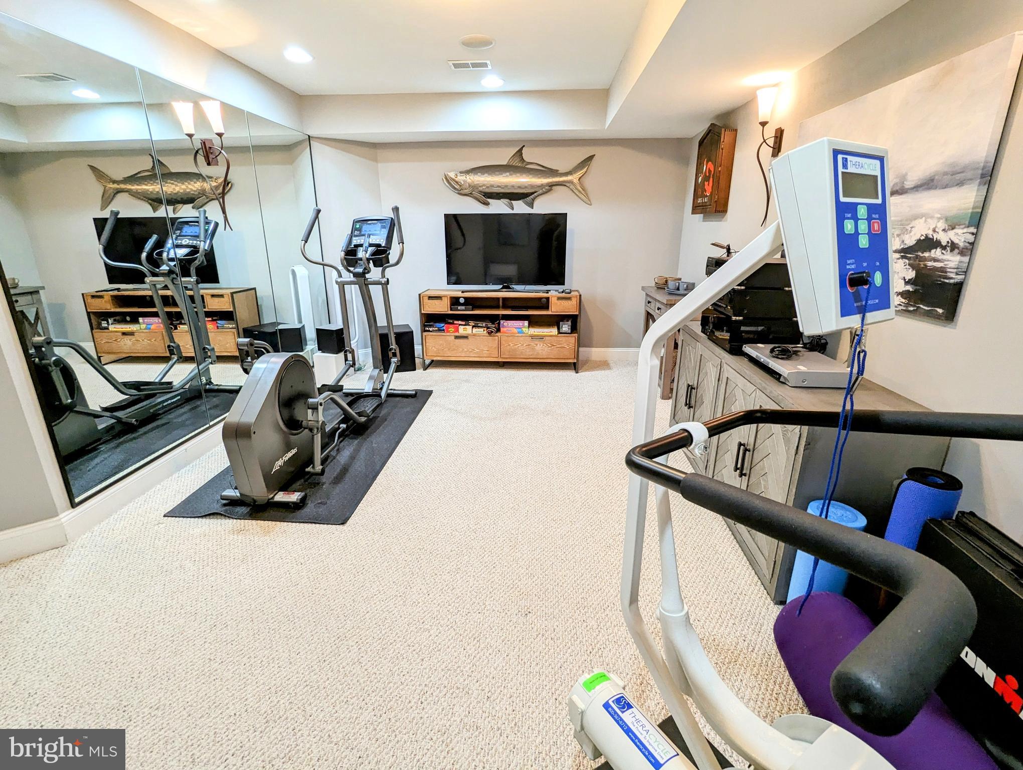 NARROWS POINTE - Residential