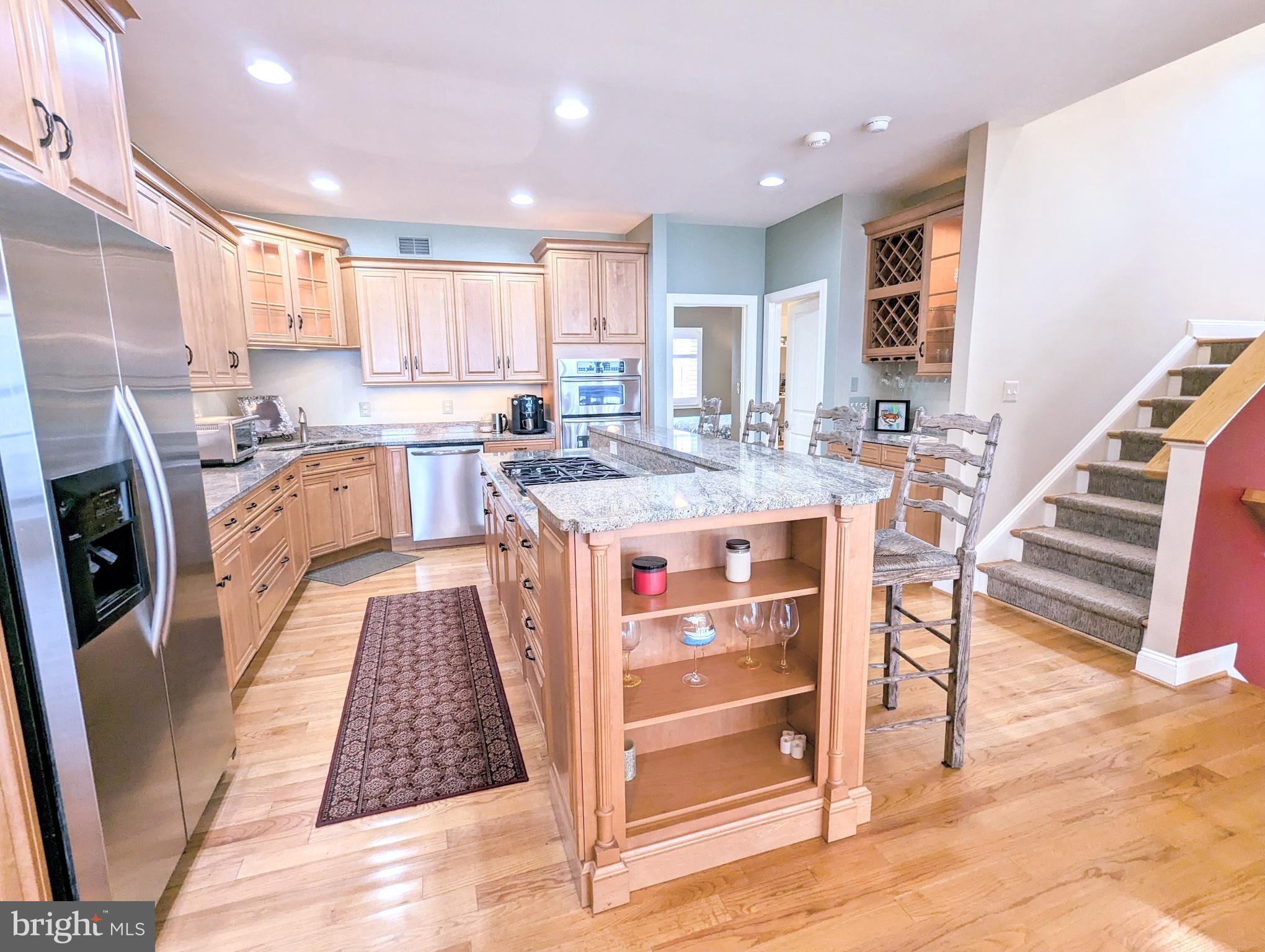 NARROWS POINTE - Residential