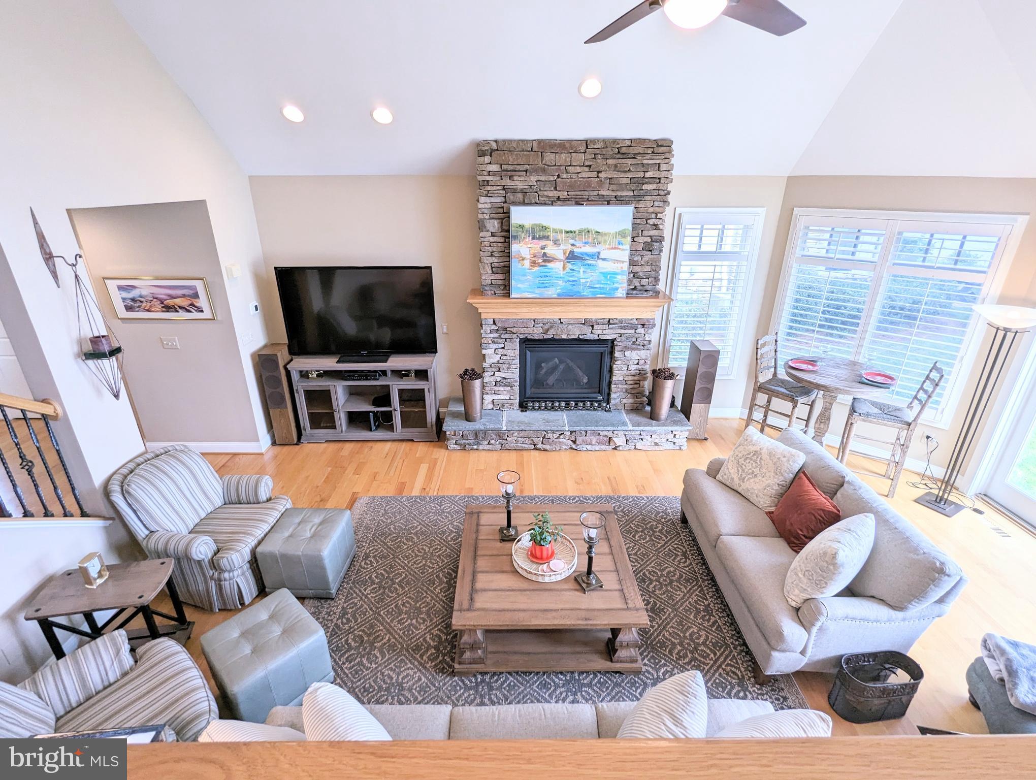 NARROWS POINTE - Residential