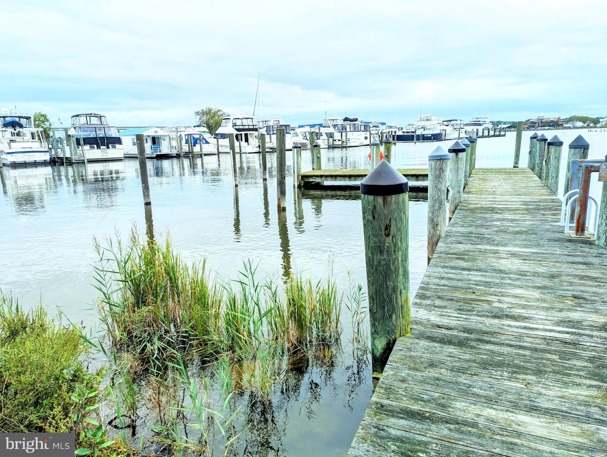 NARROWS POINTE - Residential