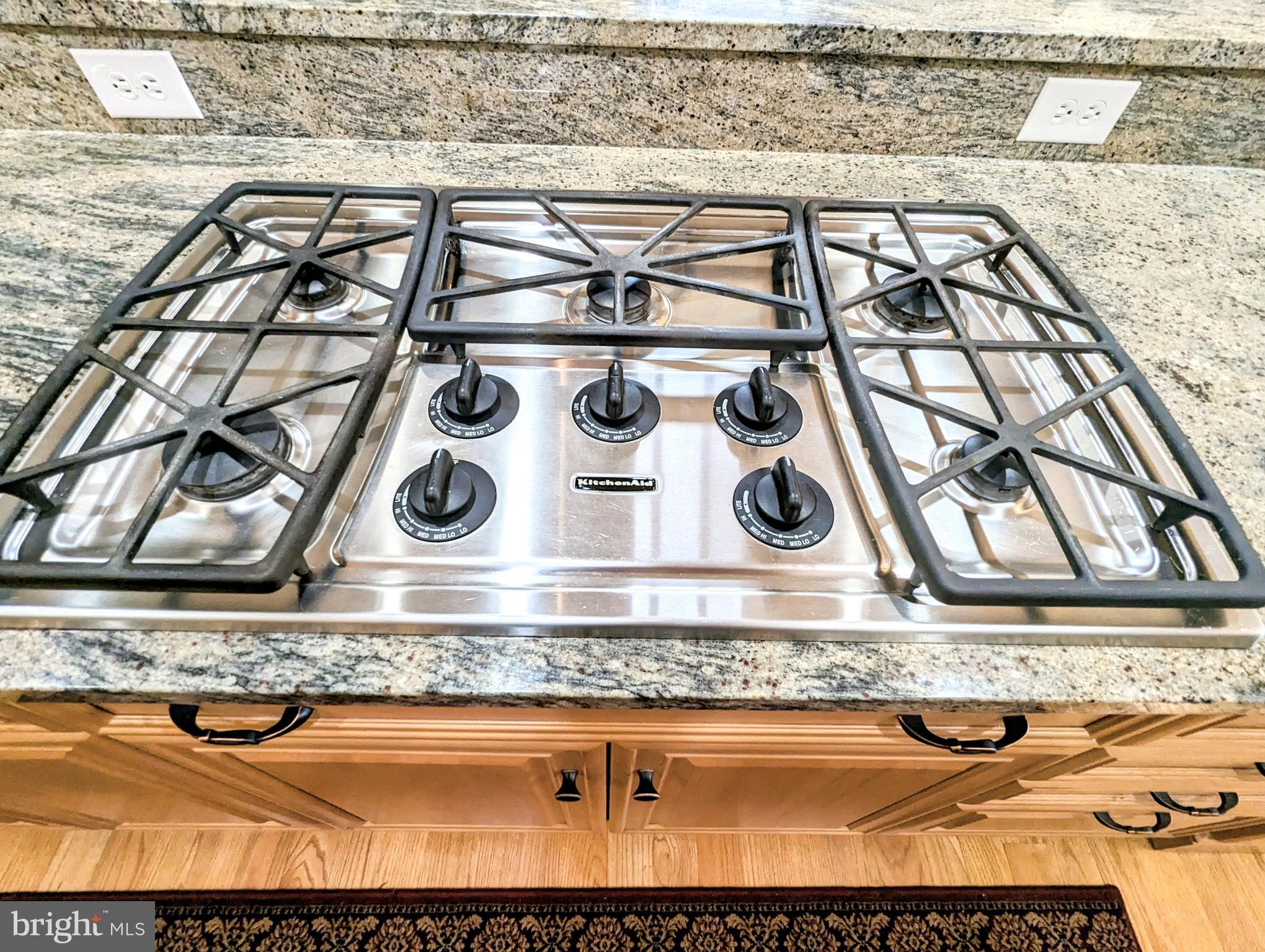 NARROWS POINTE - Residential