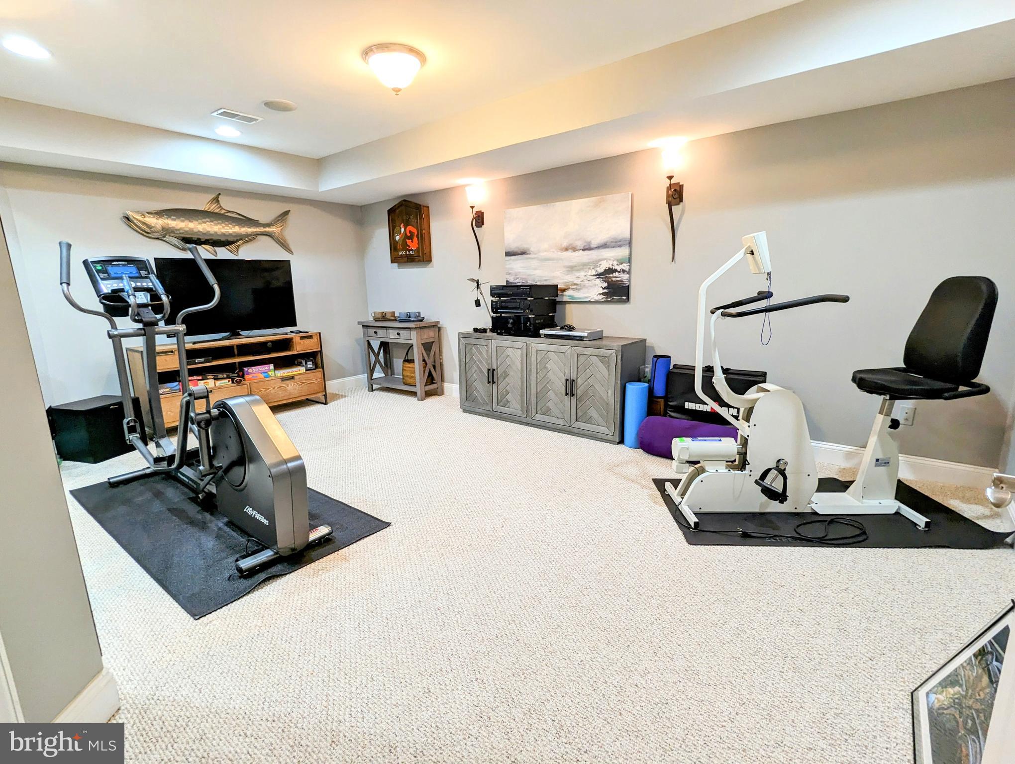 NARROWS POINTE - Residential