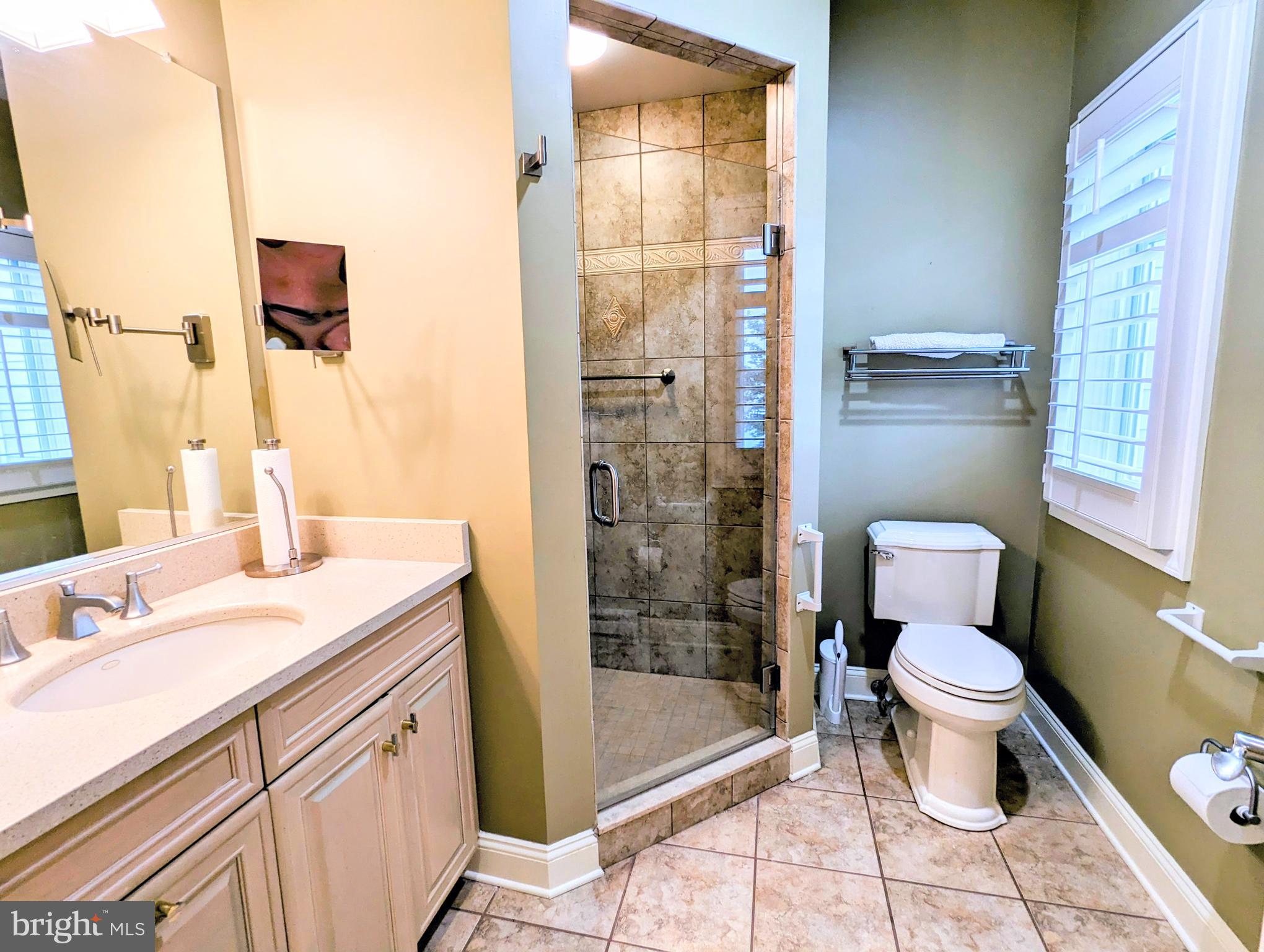 NARROWS POINTE - Residential