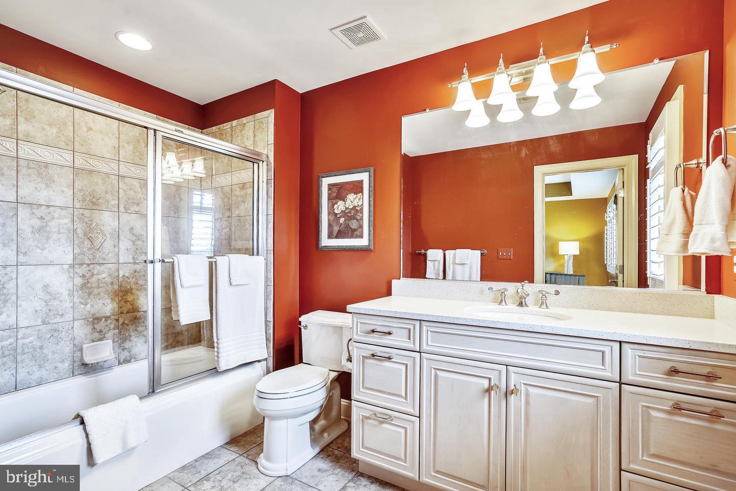 NARROWS POINTE - Residential